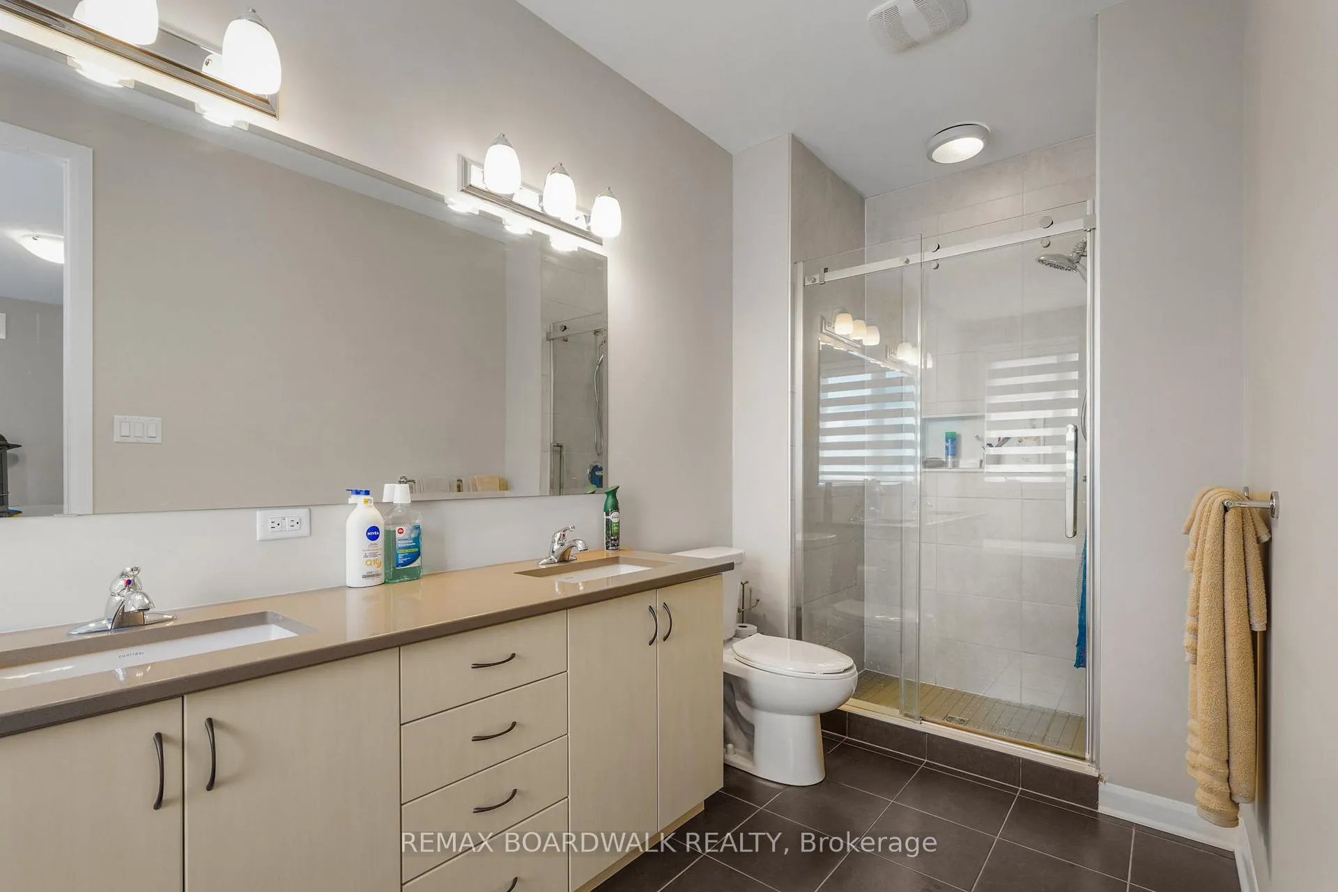 Photo 18 of 207 Aquarium Avenue, Ottawa, Avalon West — HOMEH