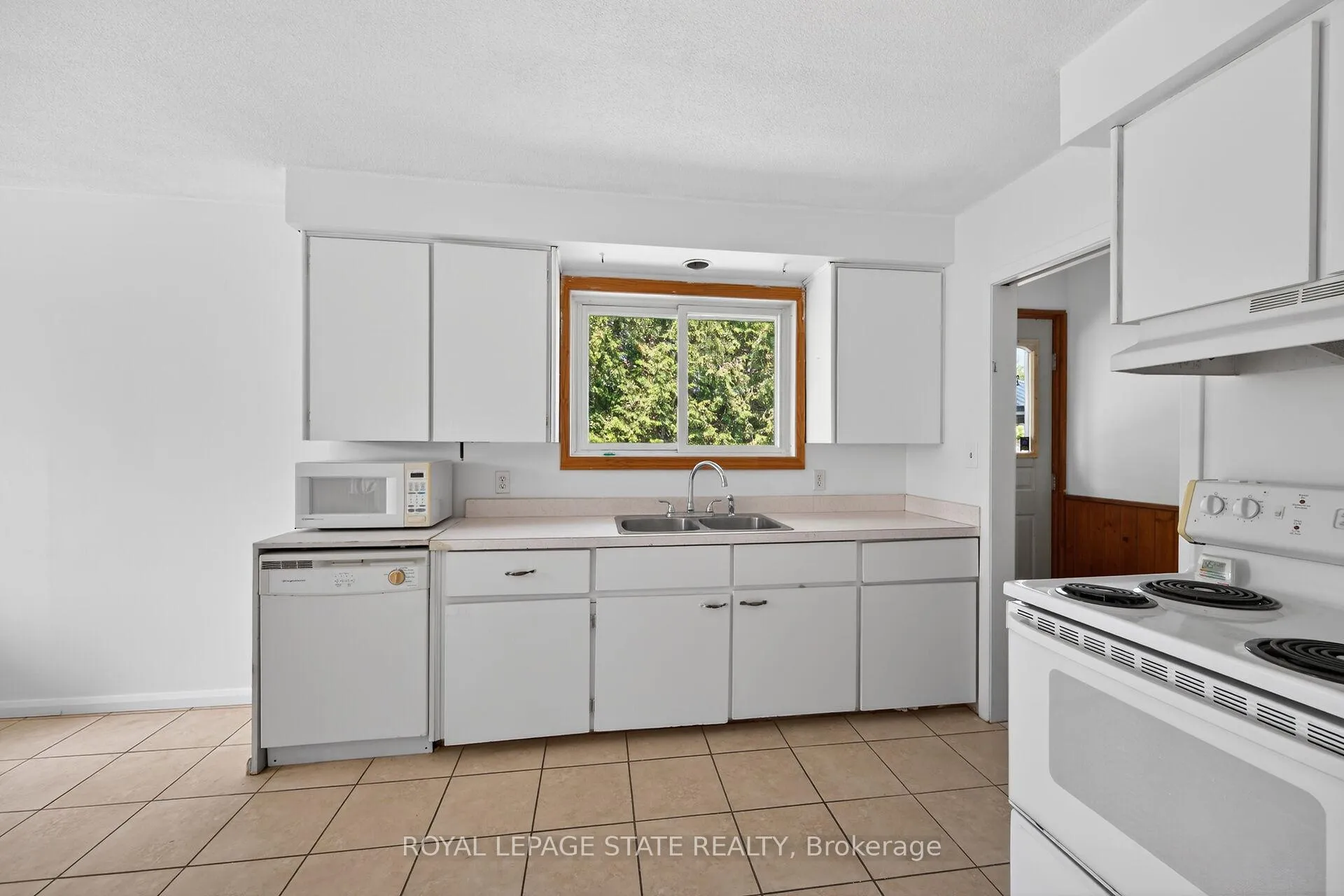 Photo 15 of 5558 White Church Road, Hamilton, Rural Glanbrook — HOMEH