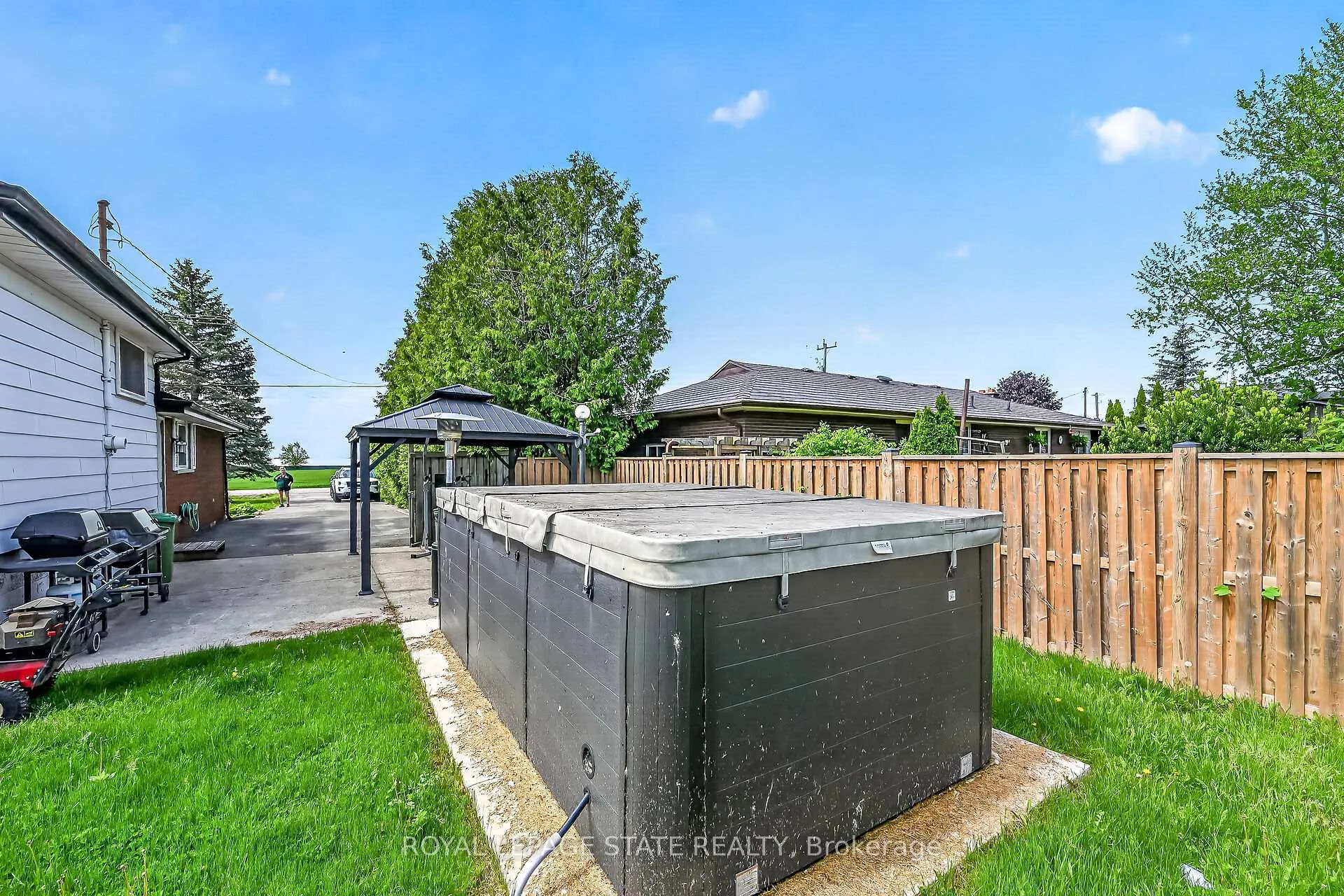 Photo 39 of 5558 White Church Road, Hamilton, Rural Glanbrook — HOMEH