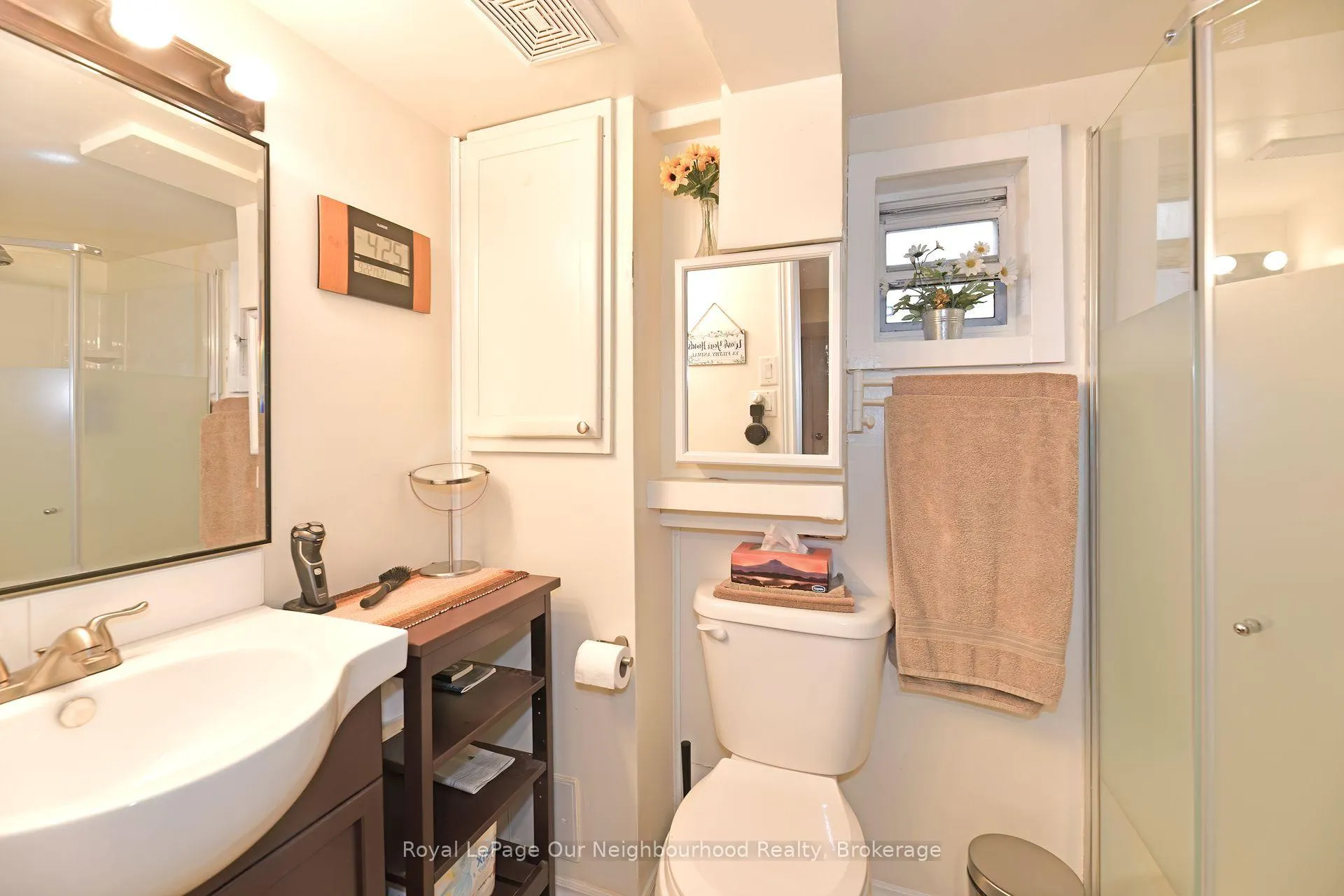 Photo 13 of 1275 Kingston Road, Scarborough, Birchcliffe-Cliffside — HOMEH