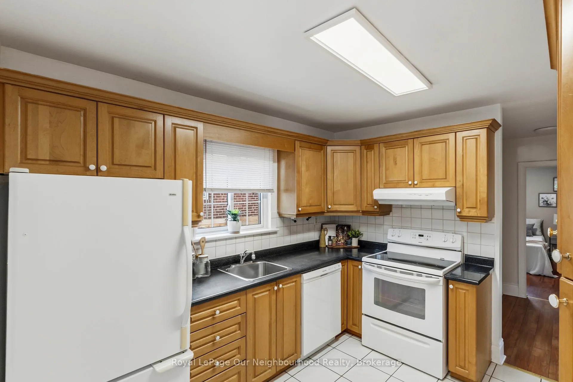 Photo 20 of 1275 Kingston Road, Scarborough, Birchcliffe-Cliffside — HOMEH