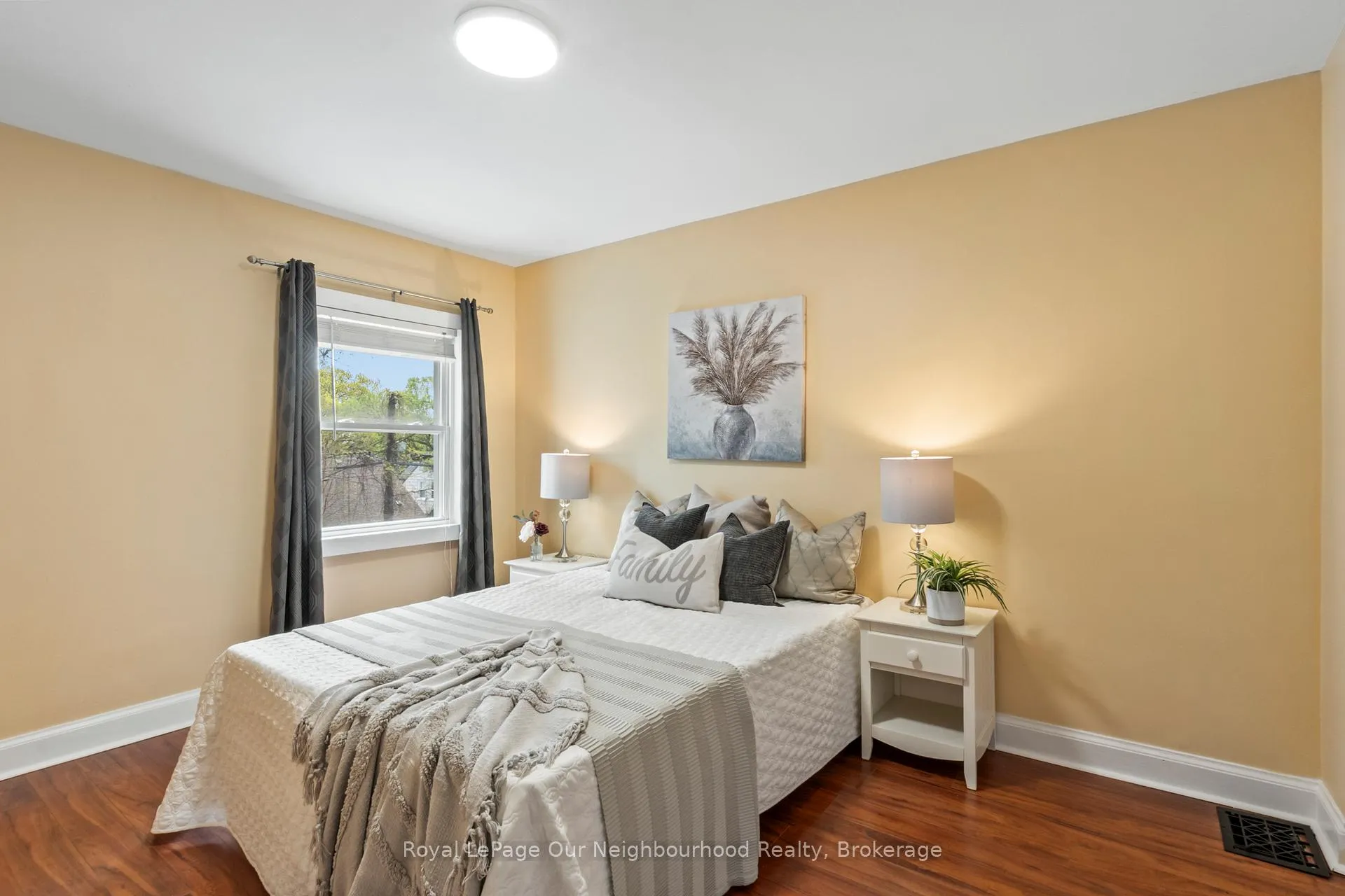 Photo 23 of 1275 Kingston Road, Scarborough, Birchcliffe-Cliffside — HOMEH