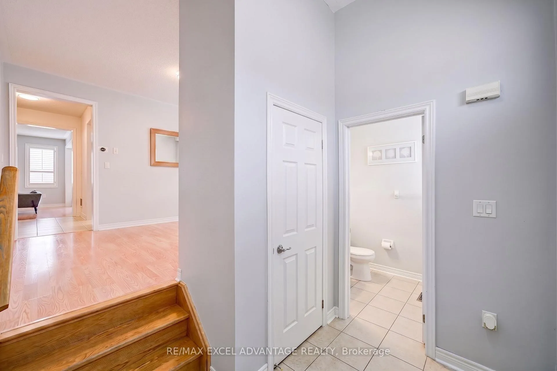 Photo 2 of 29 Teal Crescent Circle, Brampton, Credit Valley — HOMEH