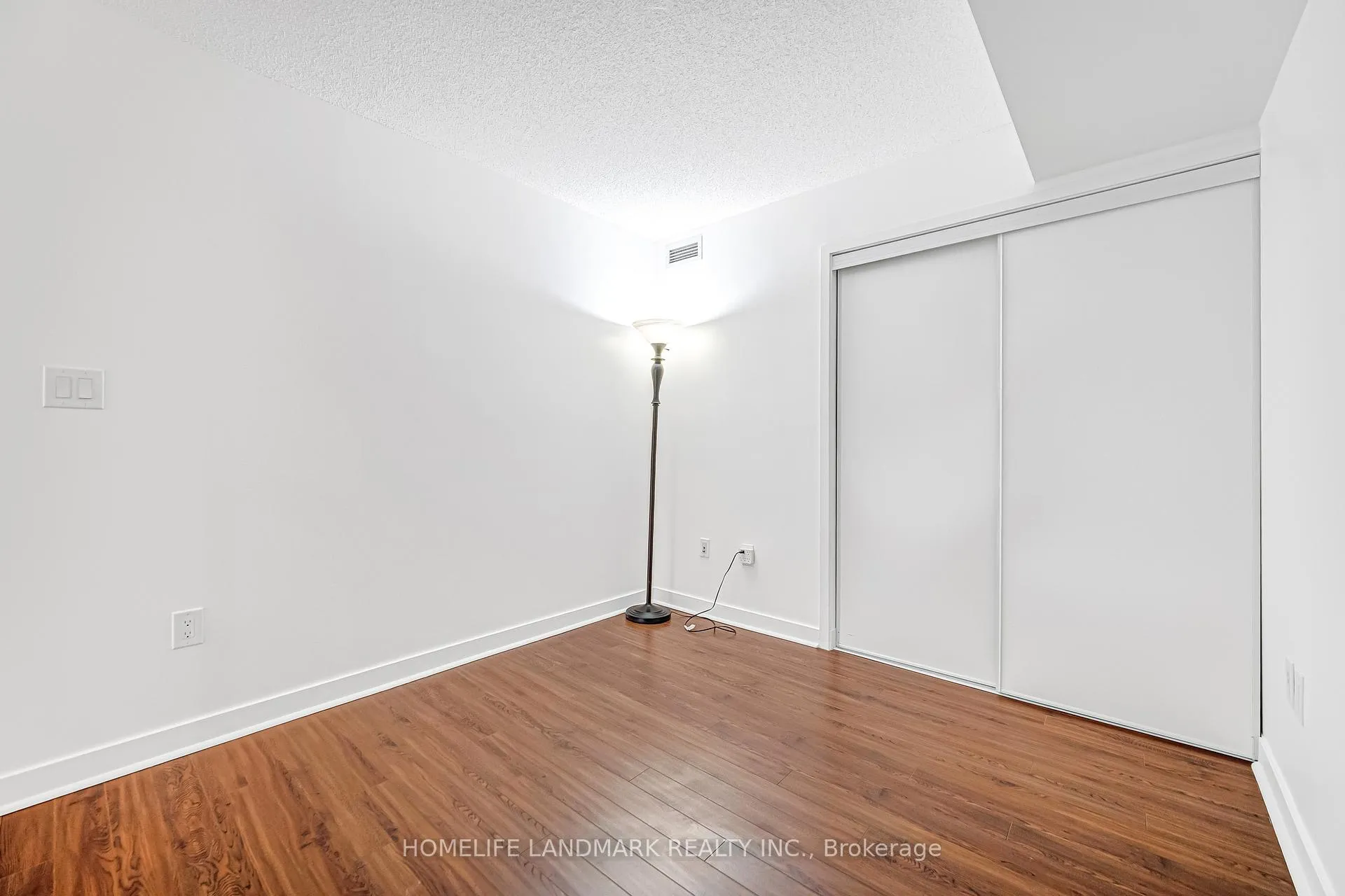 Photo 12 of Unit #811, 4K Spadina Avenue, Toronto, Waterfront Communities — HOMEH