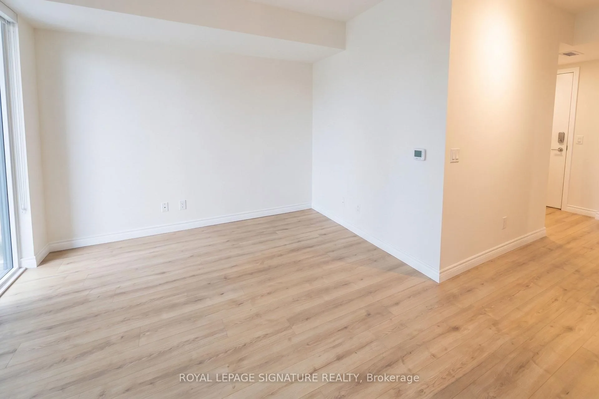 Photo 3 of Unit 2819, 19 Western Battery Road, Toronto, Niagara — HOMEH