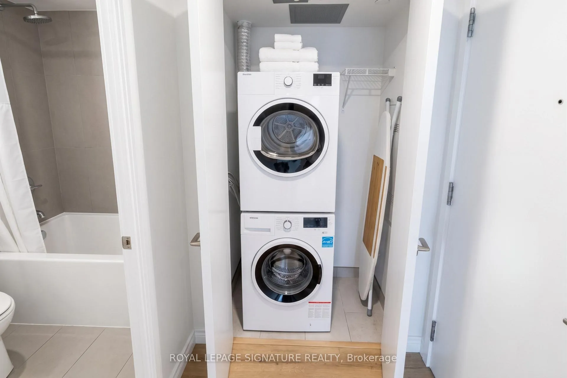 Photo 8 of Unit 2819, 19 Western Battery Road, Toronto, Niagara — HOMEH