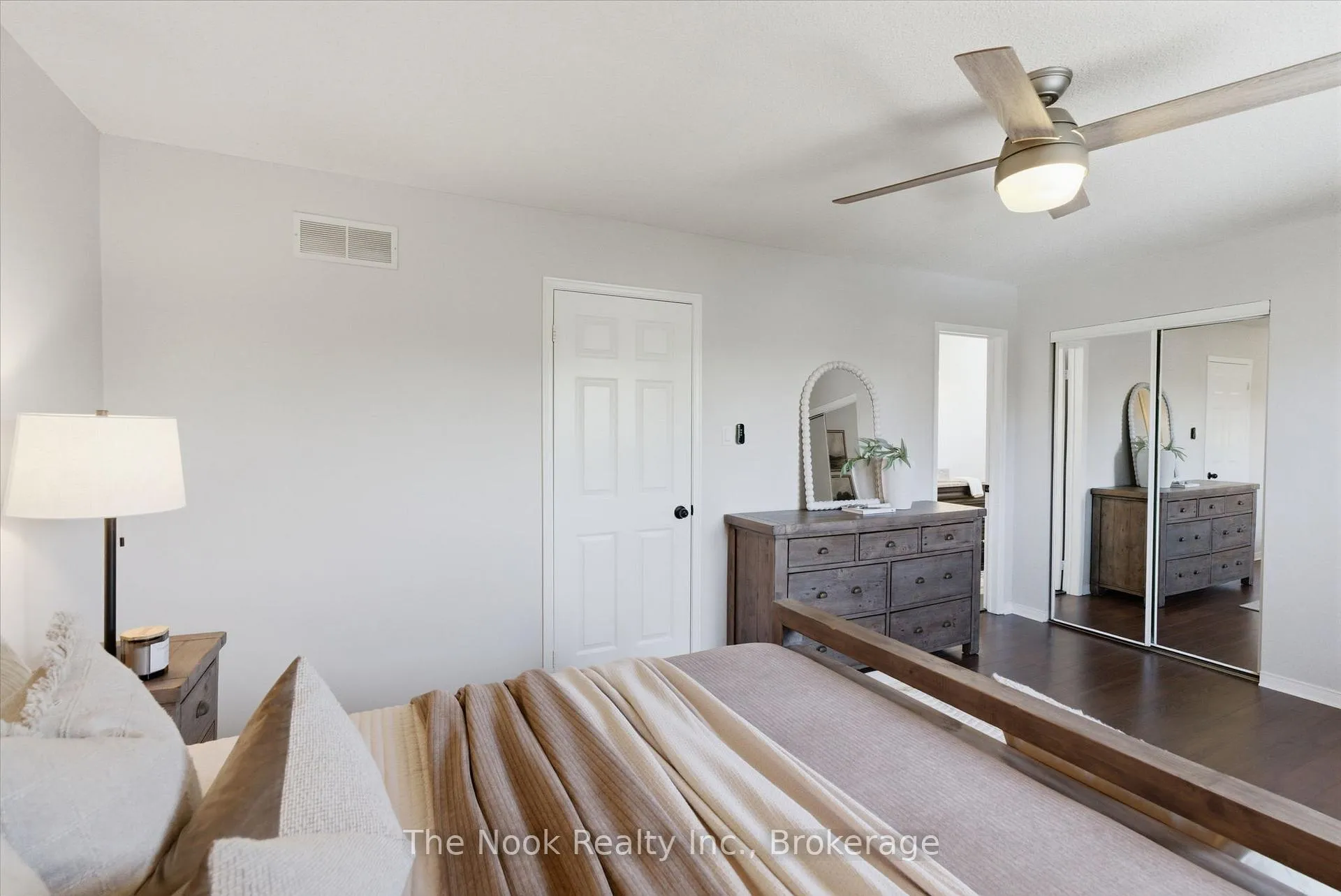 Photo 25 of 15 Stanford Crescent, Clarington, Newcastle — HOMEH
