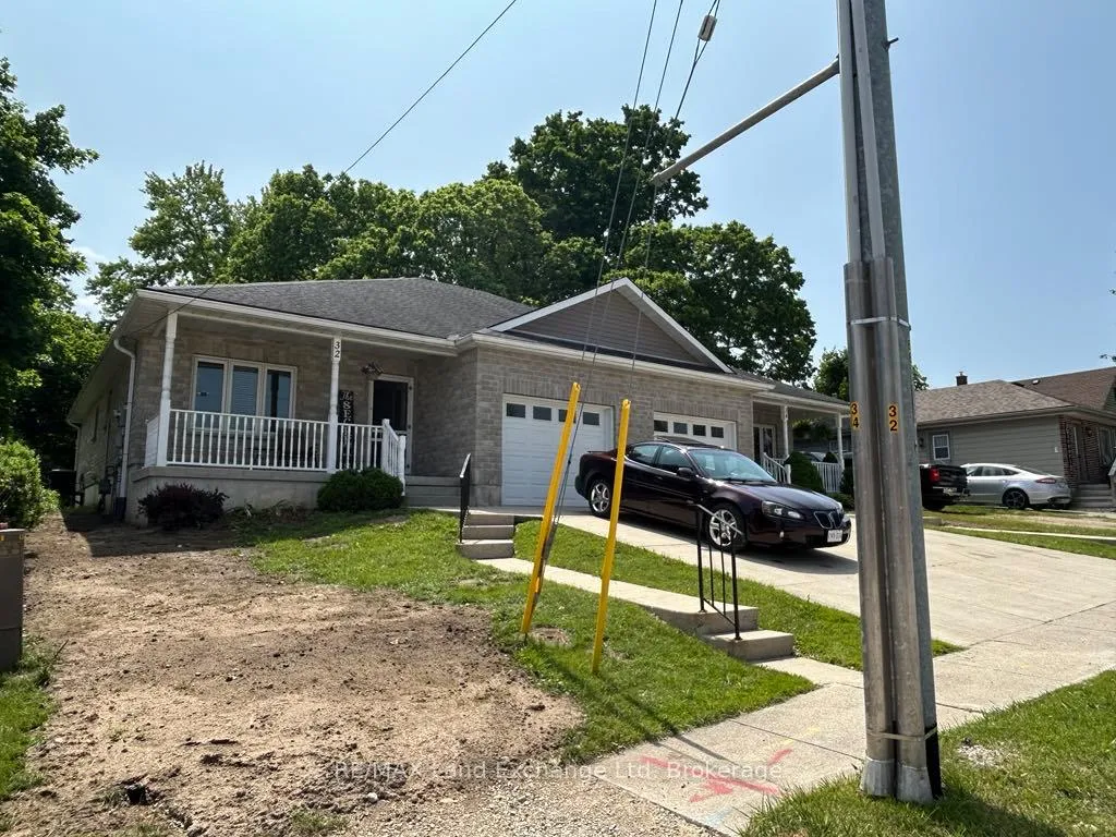 Photo 17 of 32 Victoria Street W, North Huron, Wingham — HOMEH