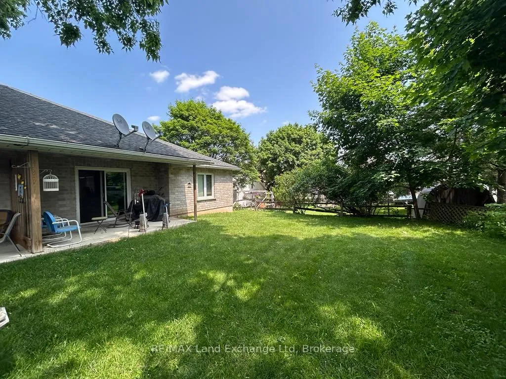 Photo 18 of 32 Victoria Street W, North Huron, Wingham — HOMEH