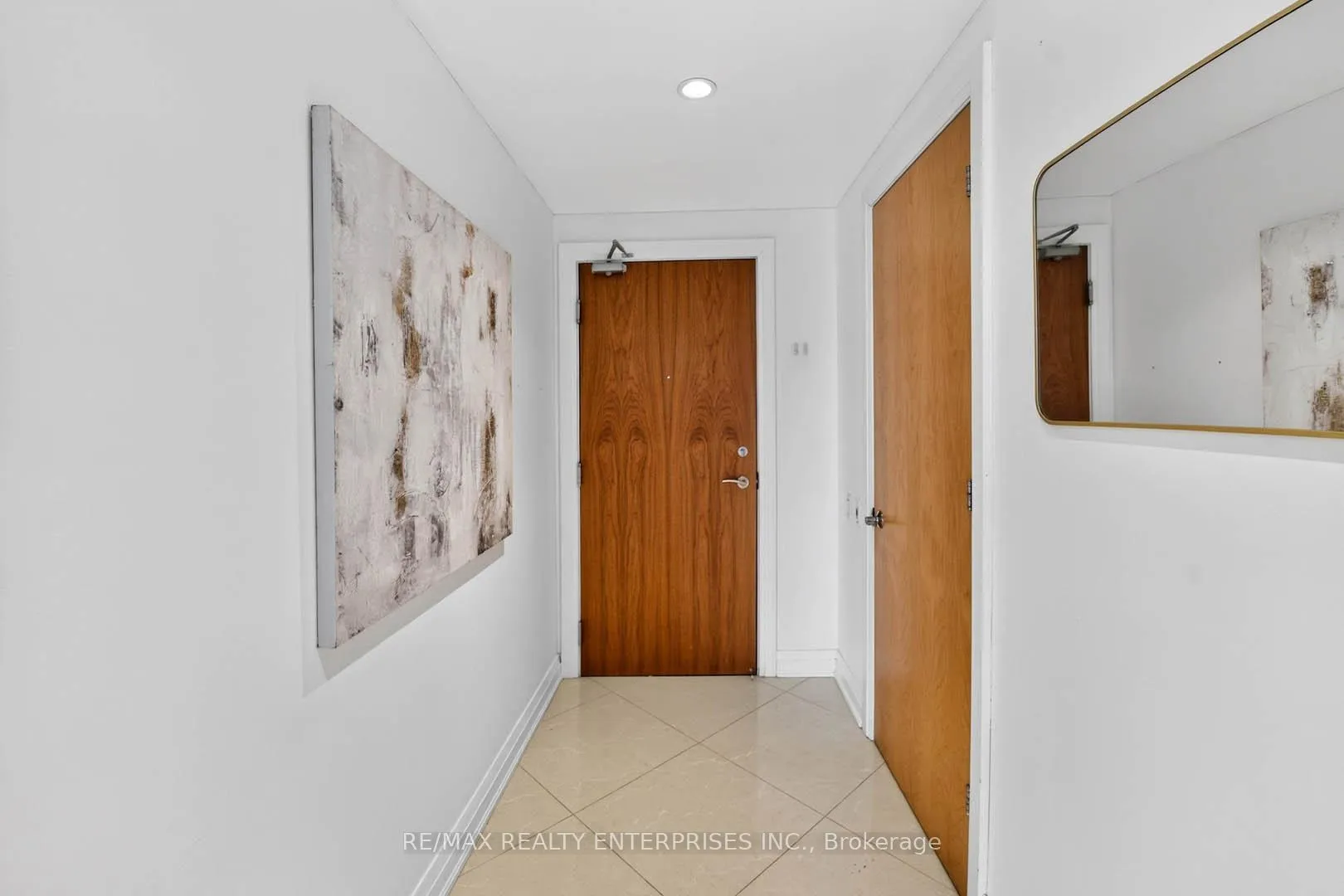 Photo 4 of Unit 802, 383 Ellis Park Road, Toronto, High Park-Swansea — HOMEH