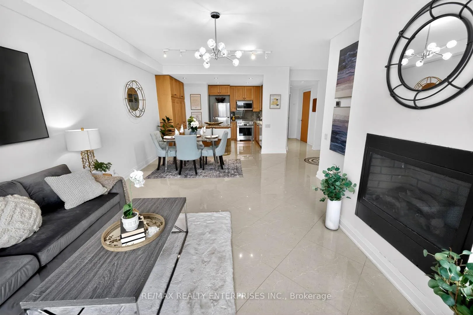 Photo 12 of Unit 802, 383 Ellis Park Road, Toronto, High Park-Swansea — HOMEH