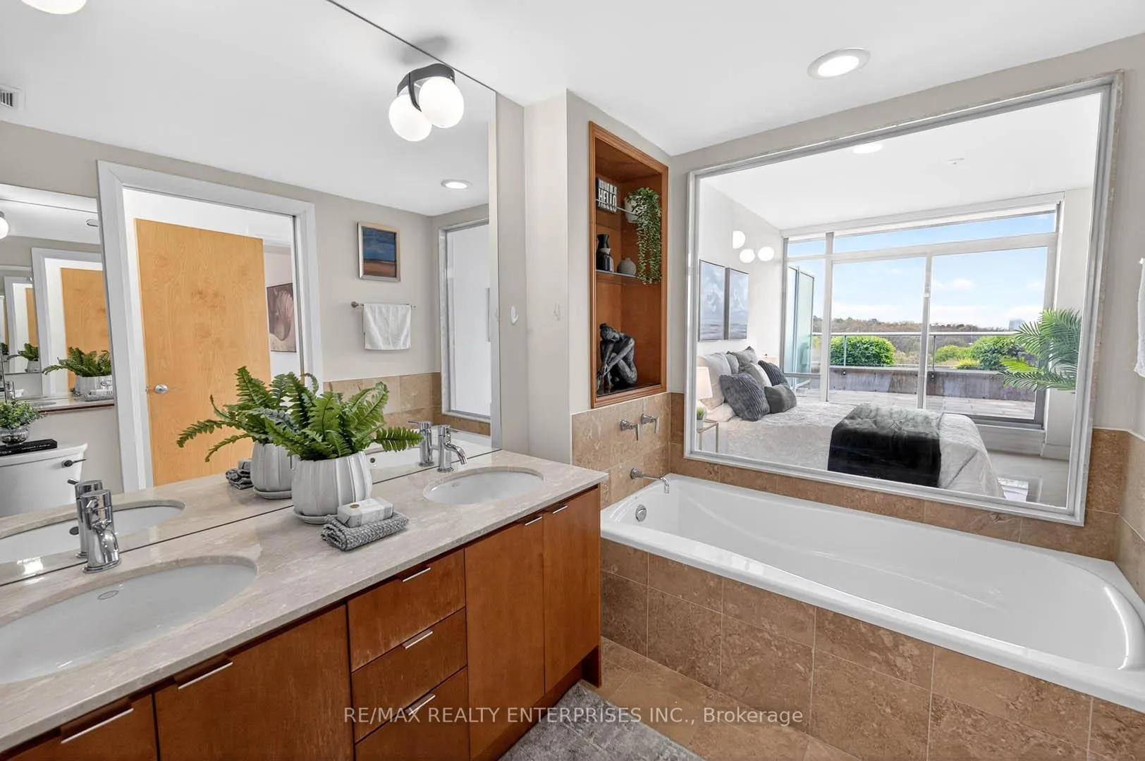 Photo 24 of Unit 802, 383 Ellis Park Road, Toronto, High Park-Swansea — HOMEH