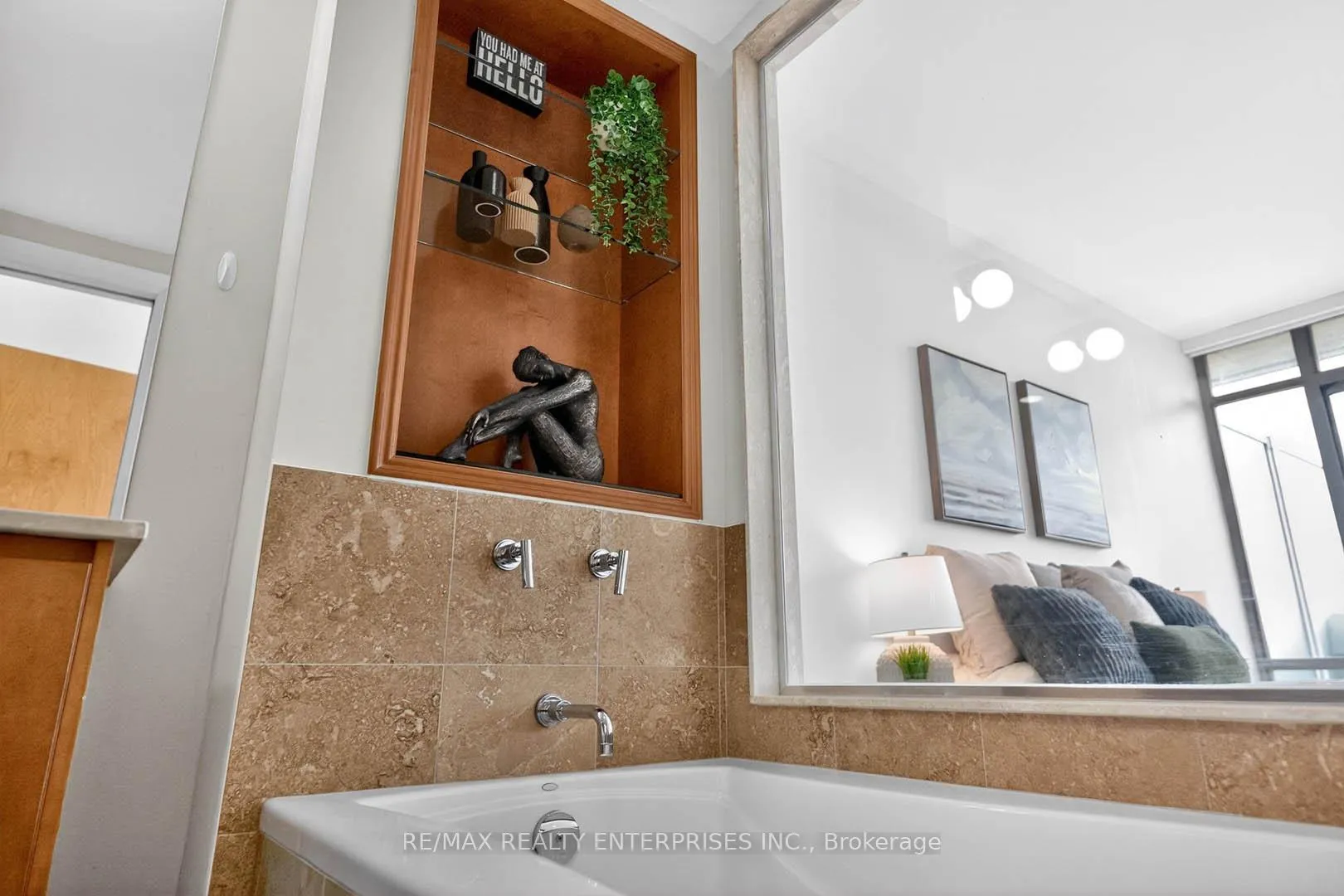 Photo 26 of Unit 802, 383 Ellis Park Road, Toronto, High Park-Swansea — HOMEH