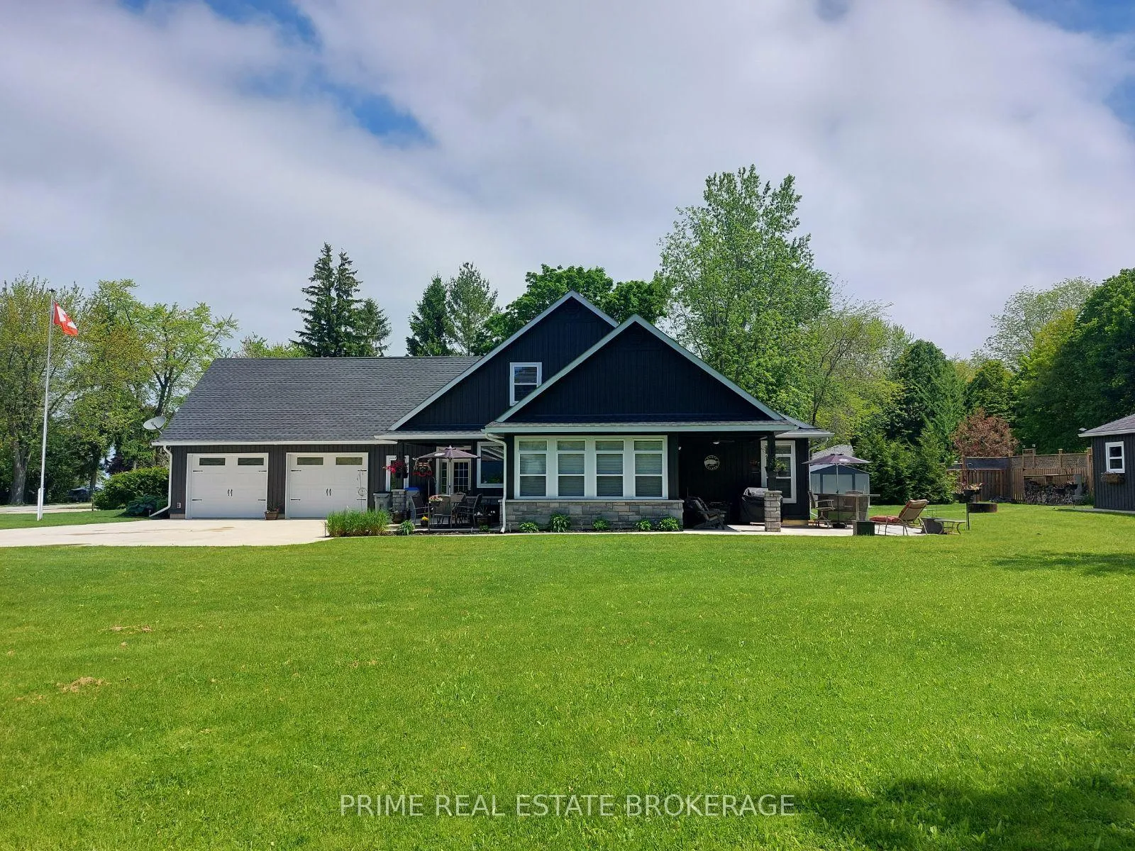 Photo 12 of 5329 Broadview Avenue, Lambton Shores — HOMEH