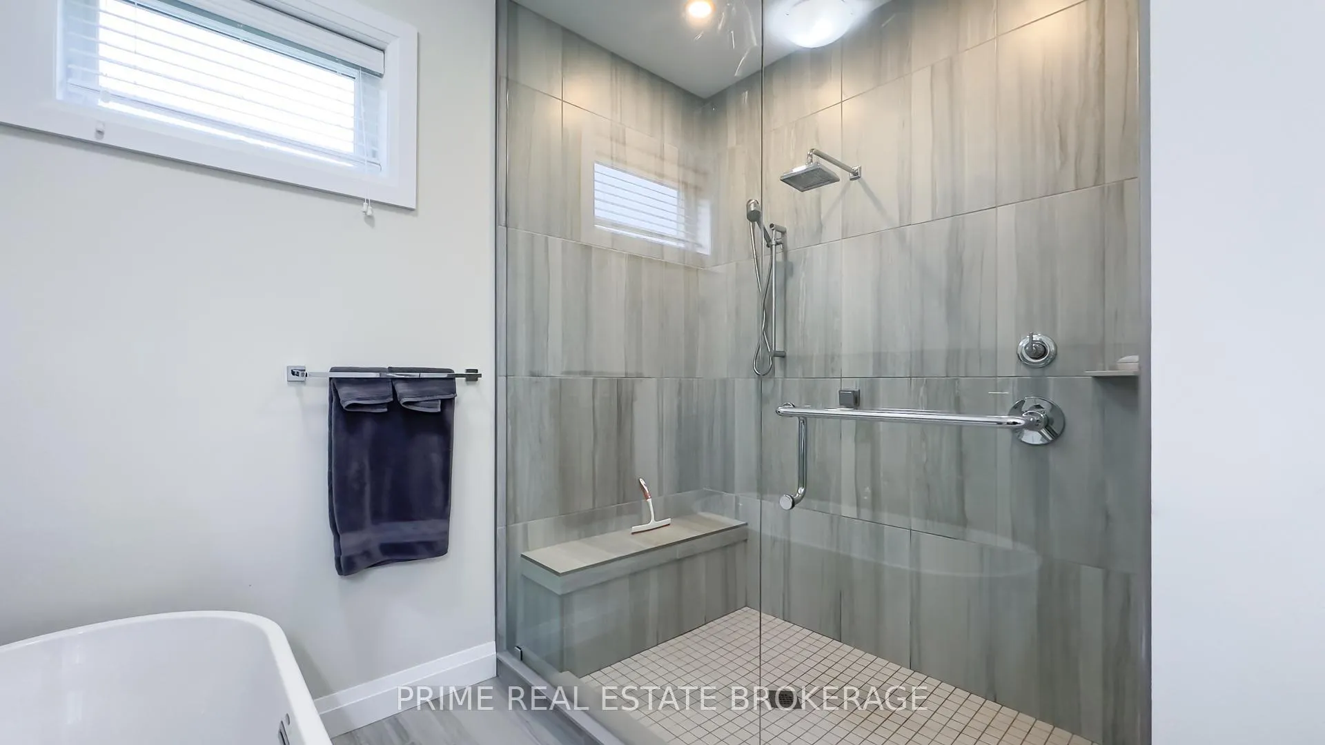 Photo 34 of 5329 Broadview Avenue, Lambton Shores — HOMEH