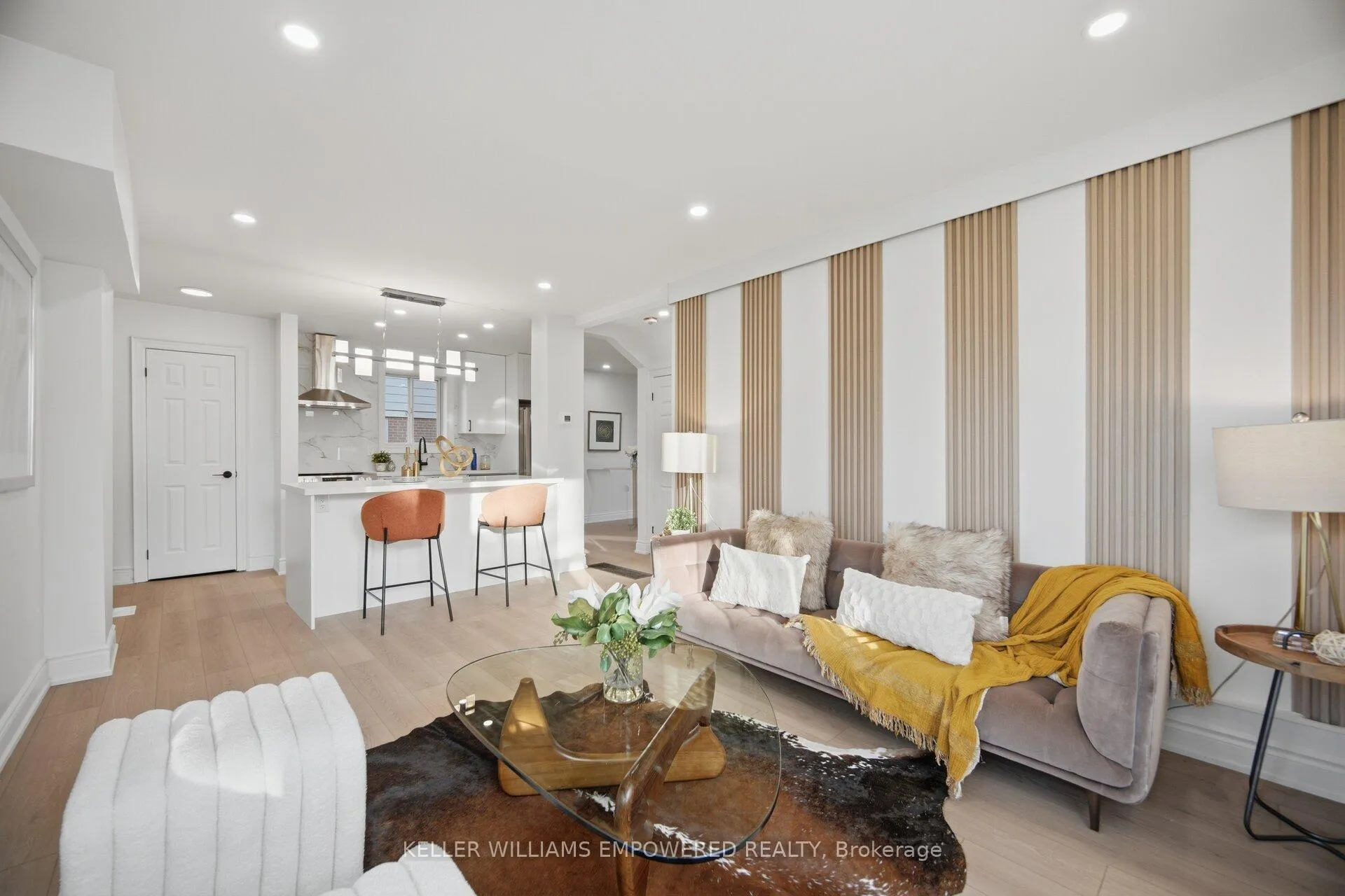 Photo 8 of 29 Genthorn Avenue, Etobicoke, Rexdale-Kipling — HOMEH