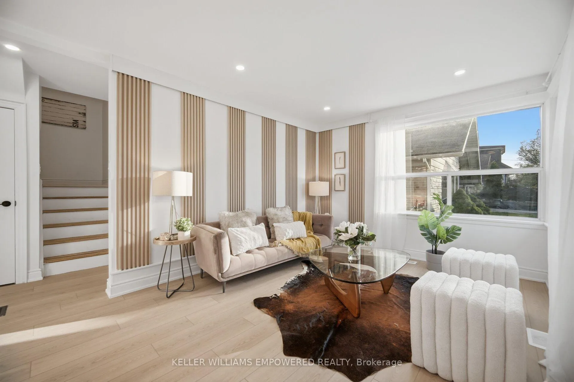 Photo 9 of 29 Genthorn Avenue, Etobicoke, Rexdale-Kipling — HOMEH