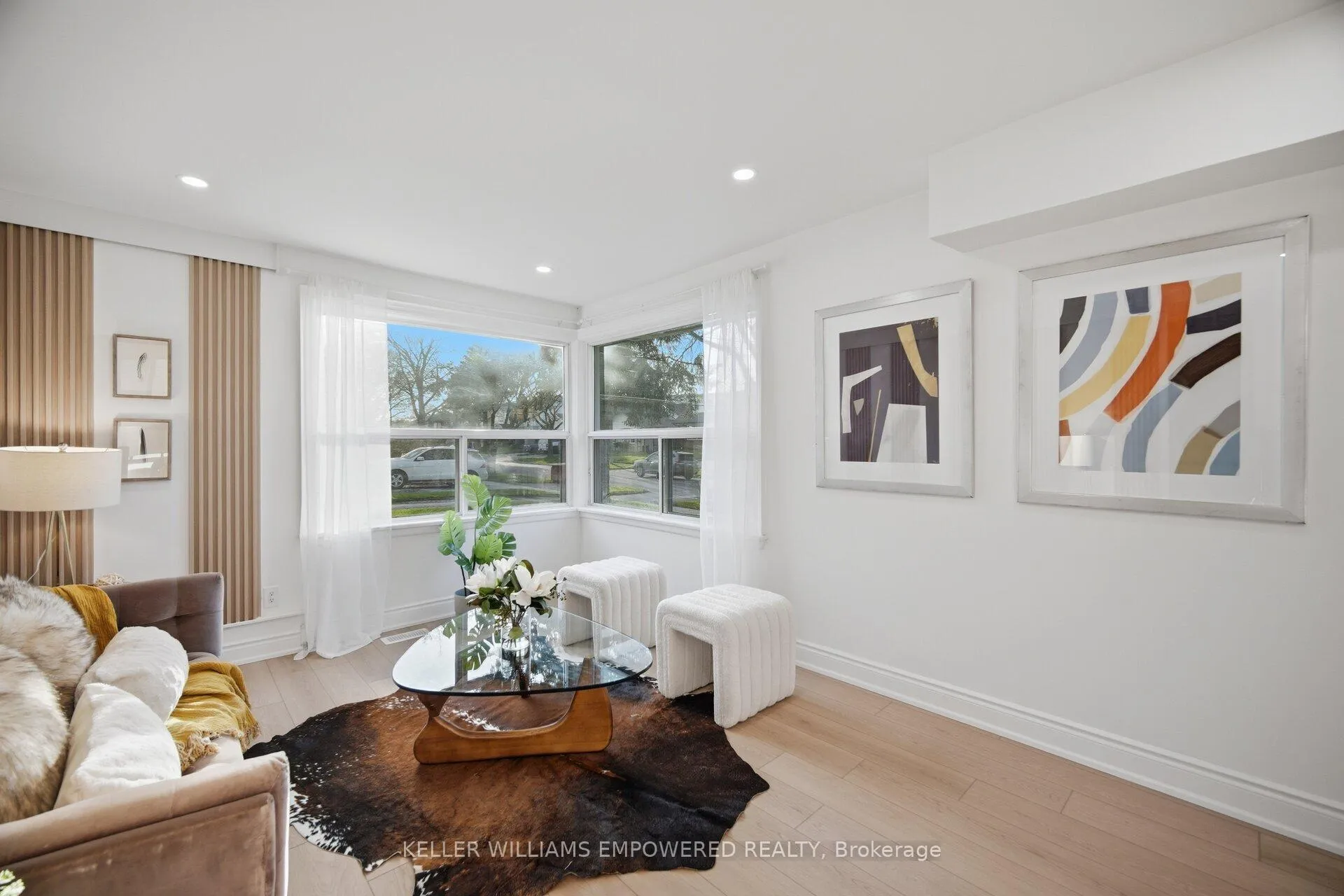 Photo 10 of 29 Genthorn Avenue, Etobicoke, Rexdale-Kipling — HOMEH