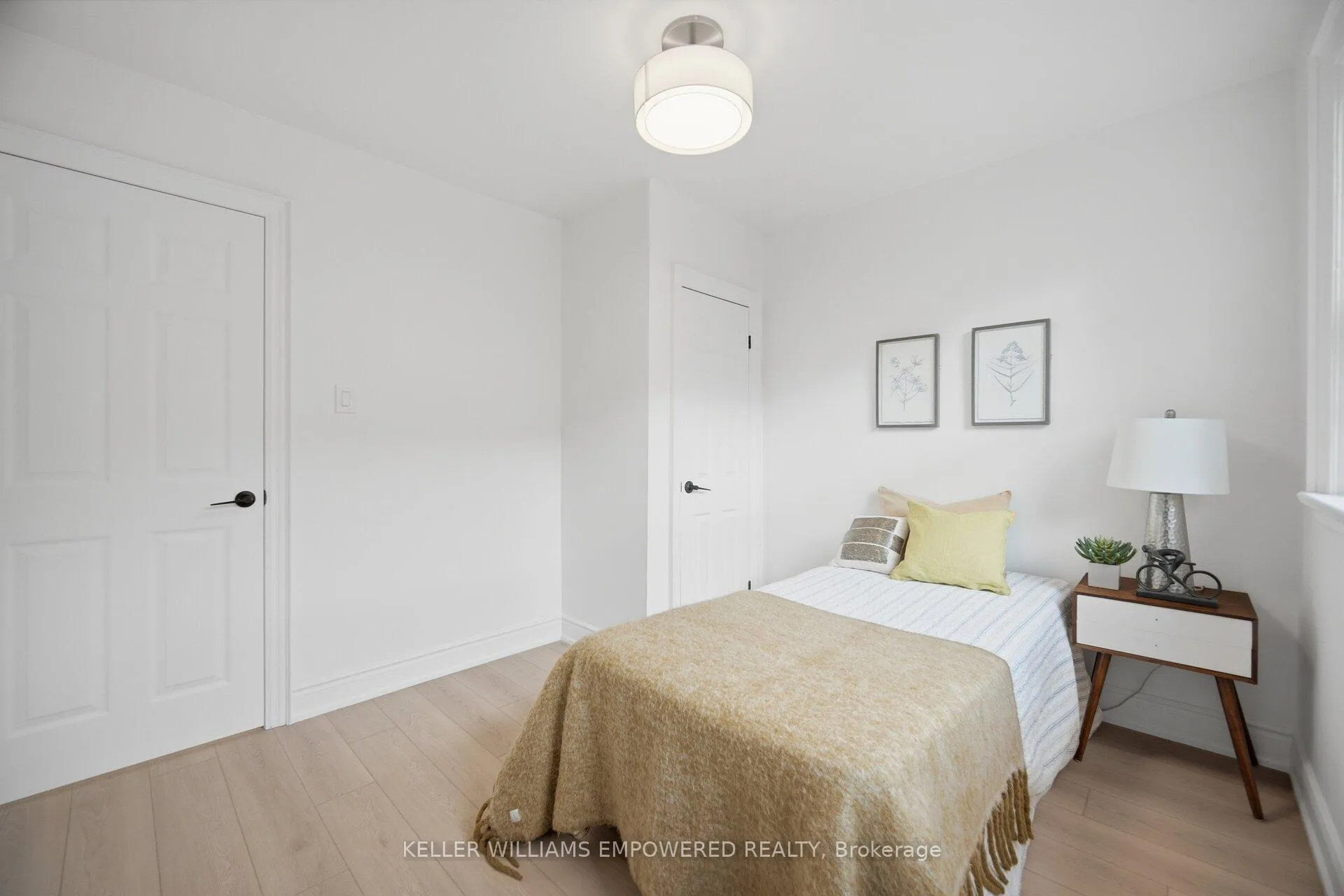 Photo 15 of 29 Genthorn Avenue, Etobicoke, Rexdale-Kipling — HOMEH