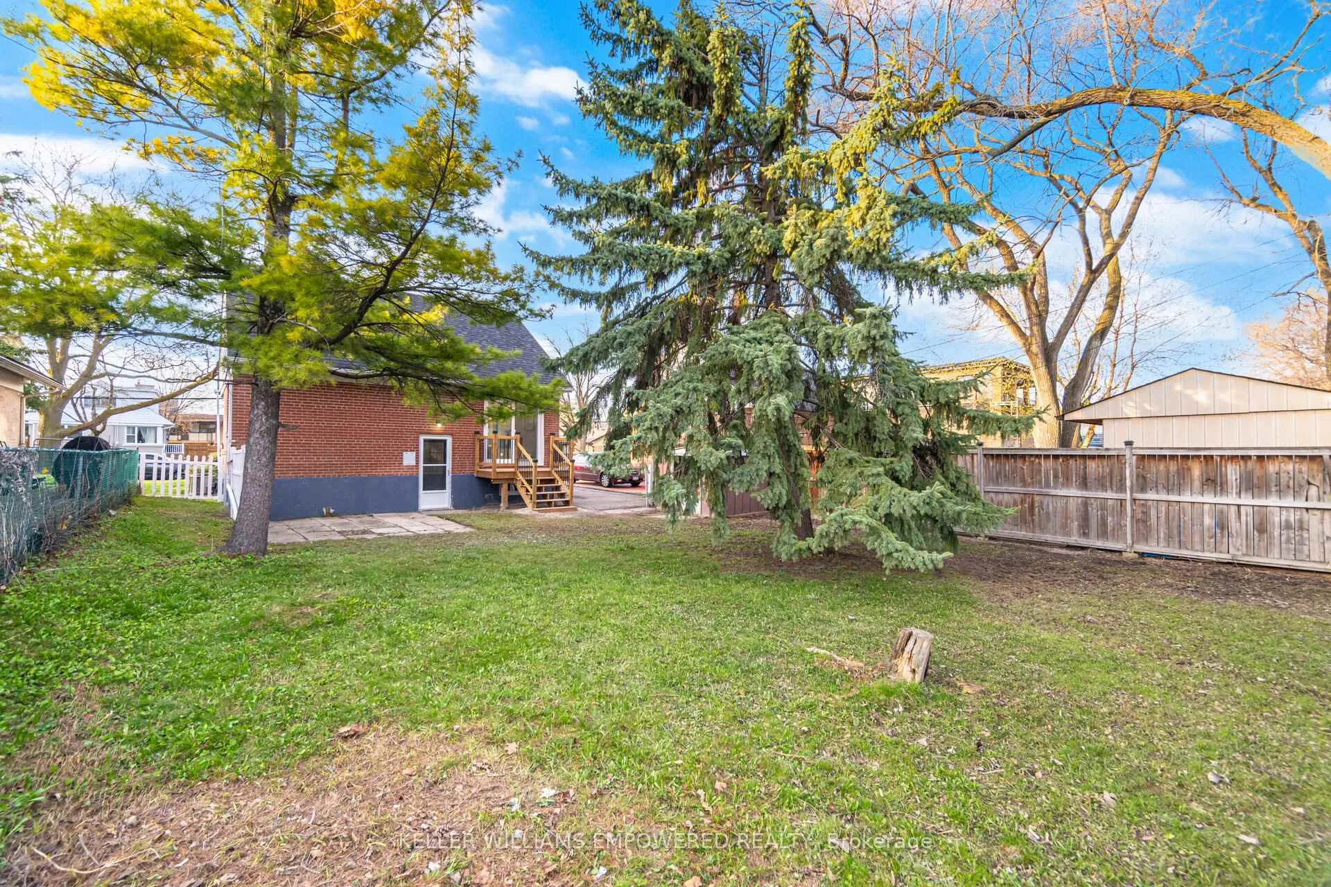 Photo 23 of 29 Genthorn Avenue, Etobicoke, Rexdale-Kipling — HOMEH