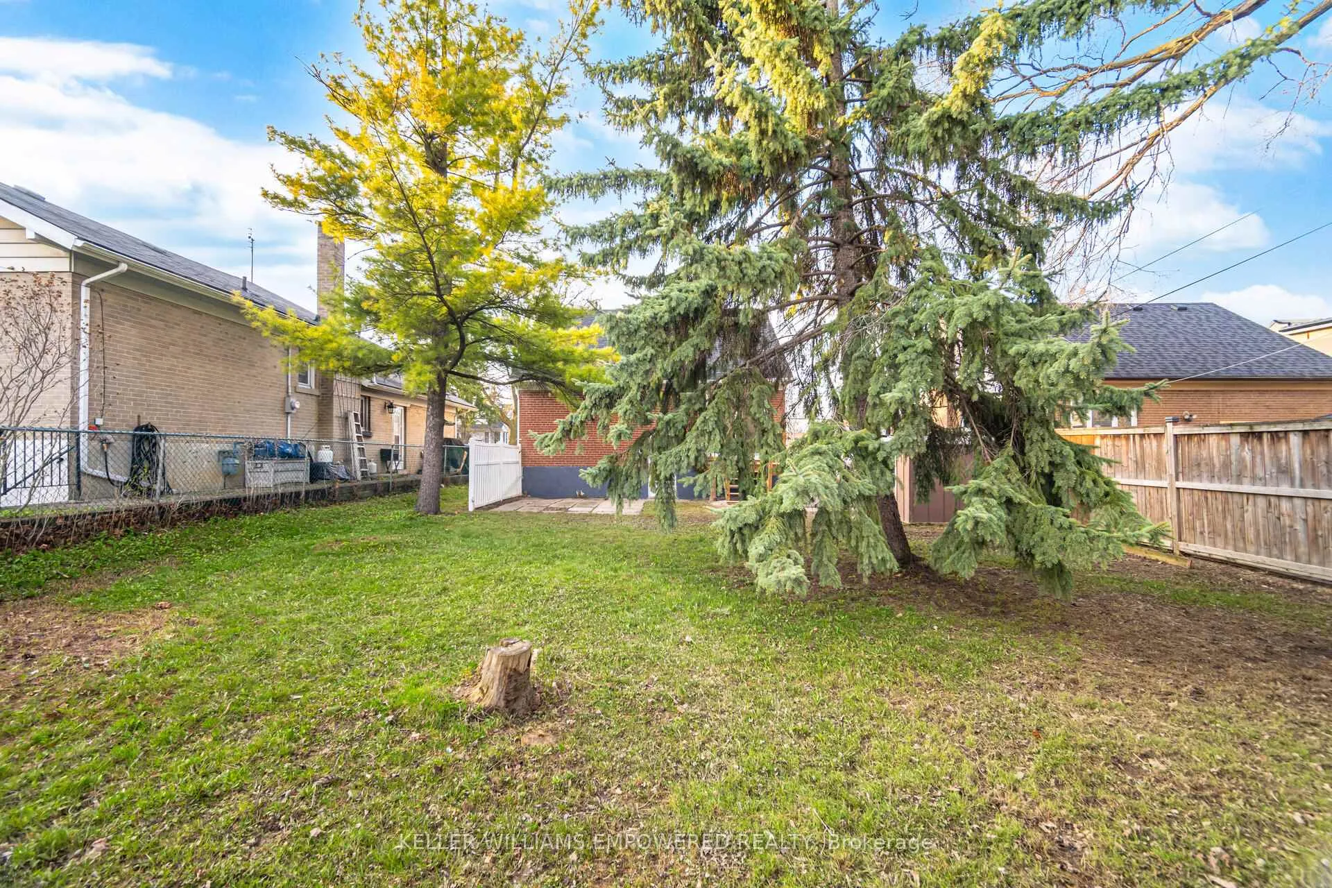 Photo 25 of 29 Genthorn Avenue, Etobicoke, Rexdale-Kipling — HOMEH