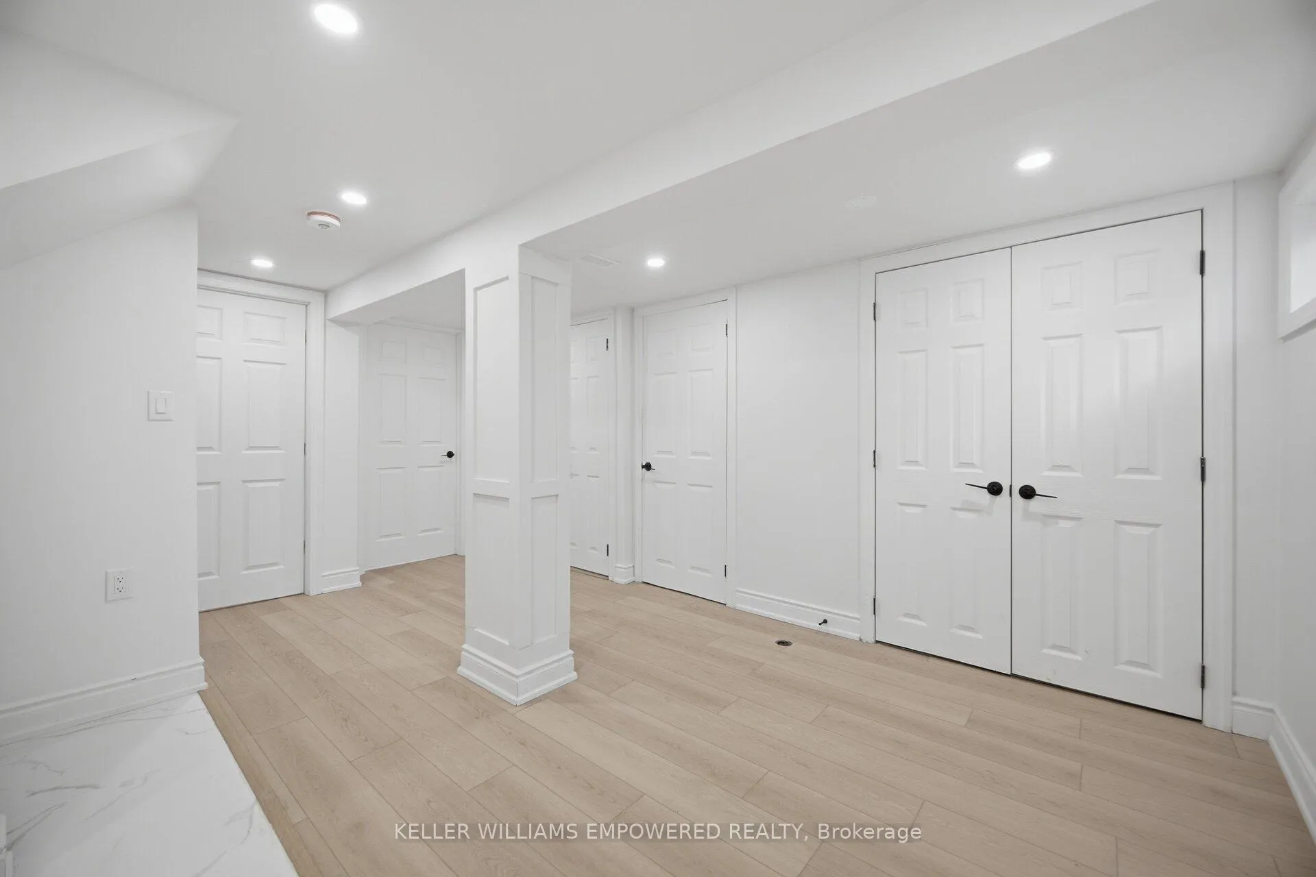 Photo 33 of 29 Genthorn Avenue, Etobicoke, Rexdale-Kipling — HOMEH