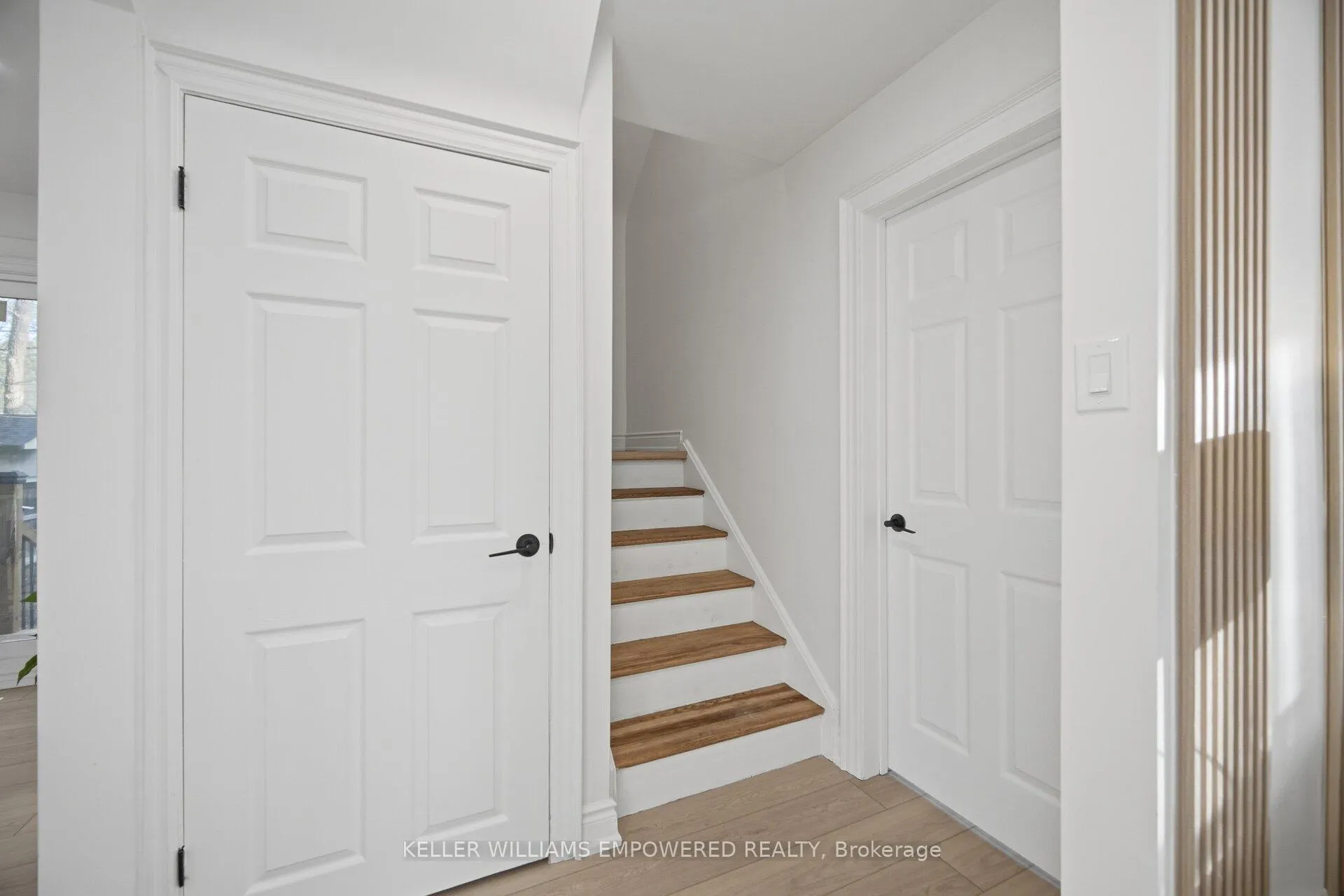 Photo 49 of 29 Genthorn Avenue, Etobicoke, Rexdale-Kipling — HOMEH