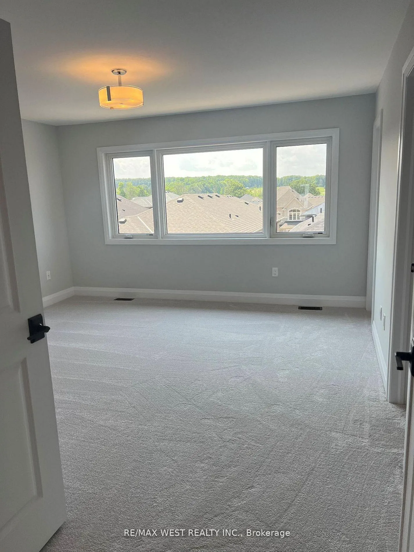 Photo 23 of 14 Periwinkle Road E, Springwater, Minesing — HOMEH