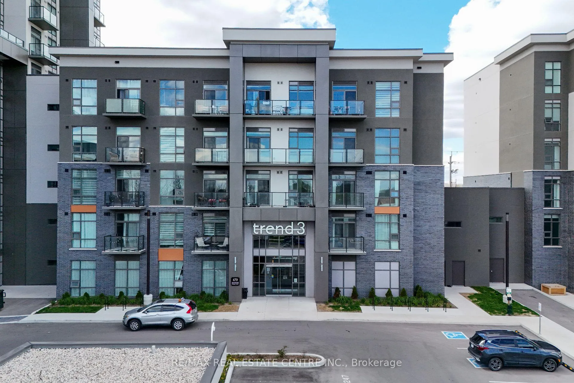 Photo 3 of Unit 1206, 470 Dundas Street, Hamilton, Waterdown — HOMEH
