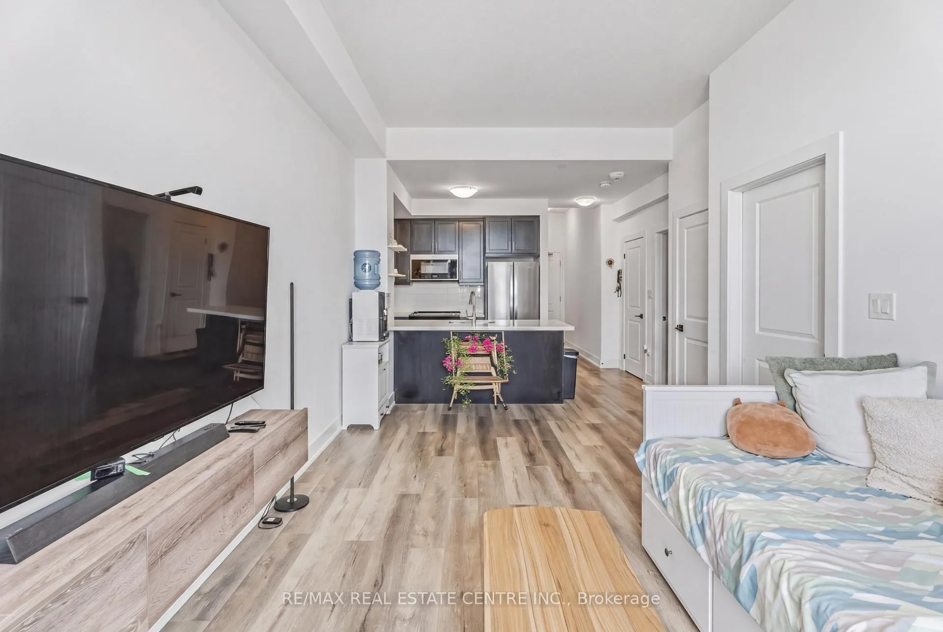 Photo 8 of Unit 1206, 470 Dundas Street, Hamilton, Waterdown — HOMEH