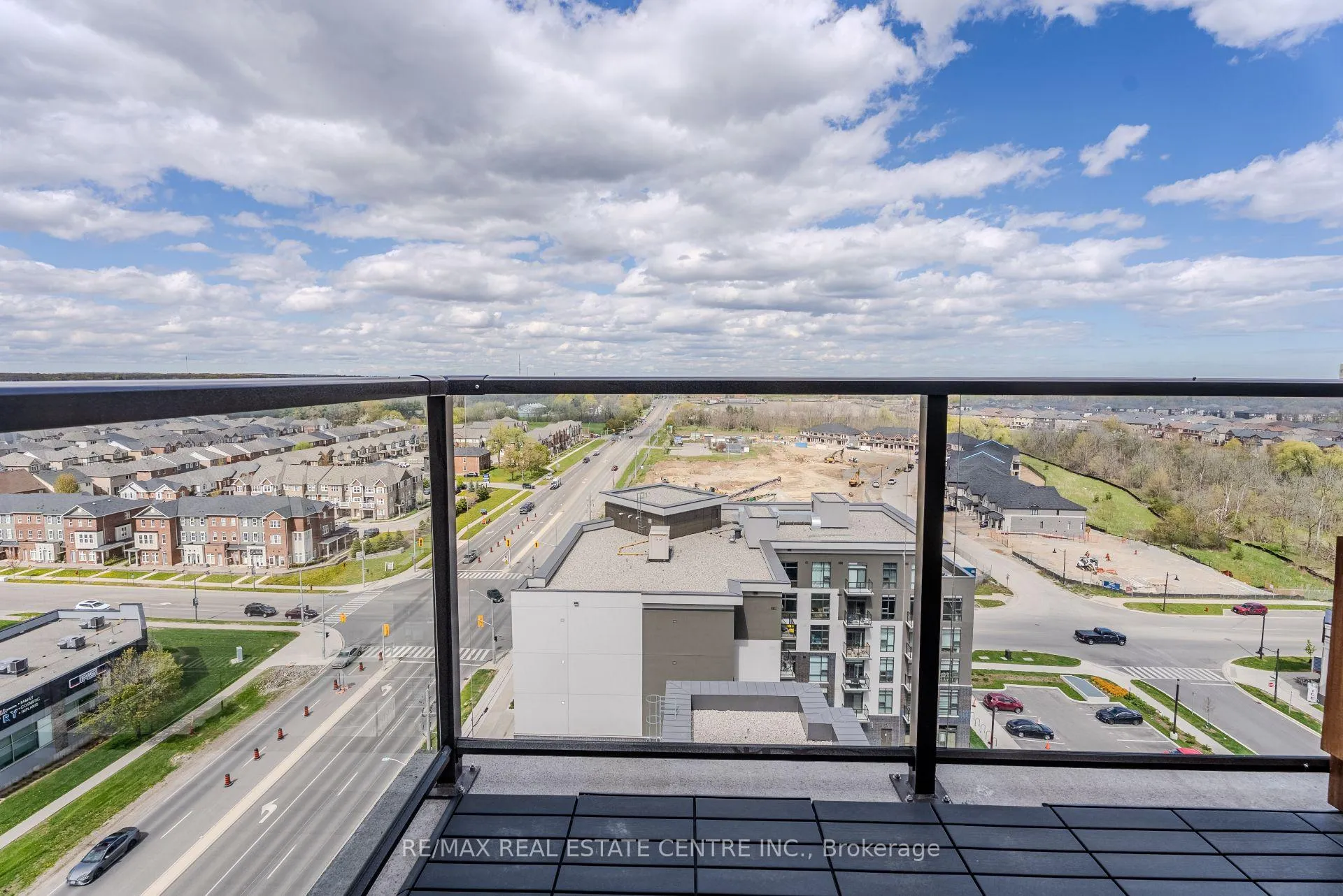 Photo 26 of Unit 1206, 470 Dundas Street, Hamilton, Waterdown — HOMEH
