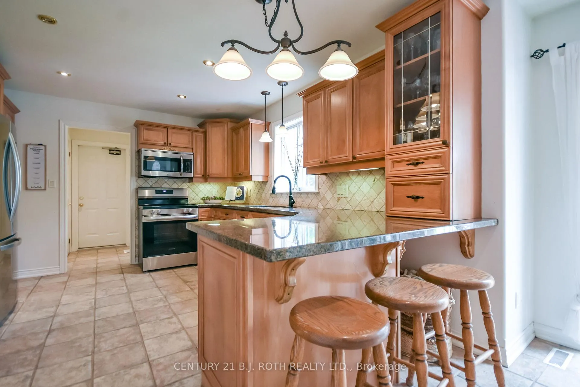 Photo 14 of 1 Evergreen Lane, Essa, Thornton — HOMEH