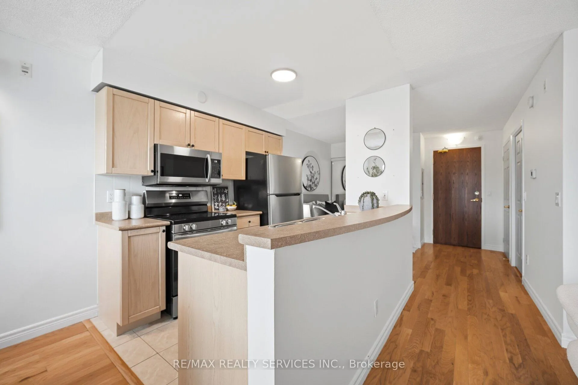 Photo 8 of Unit 116, 25 Via Rosedale, Brampton, Sandringham-Wellington — HOMEH