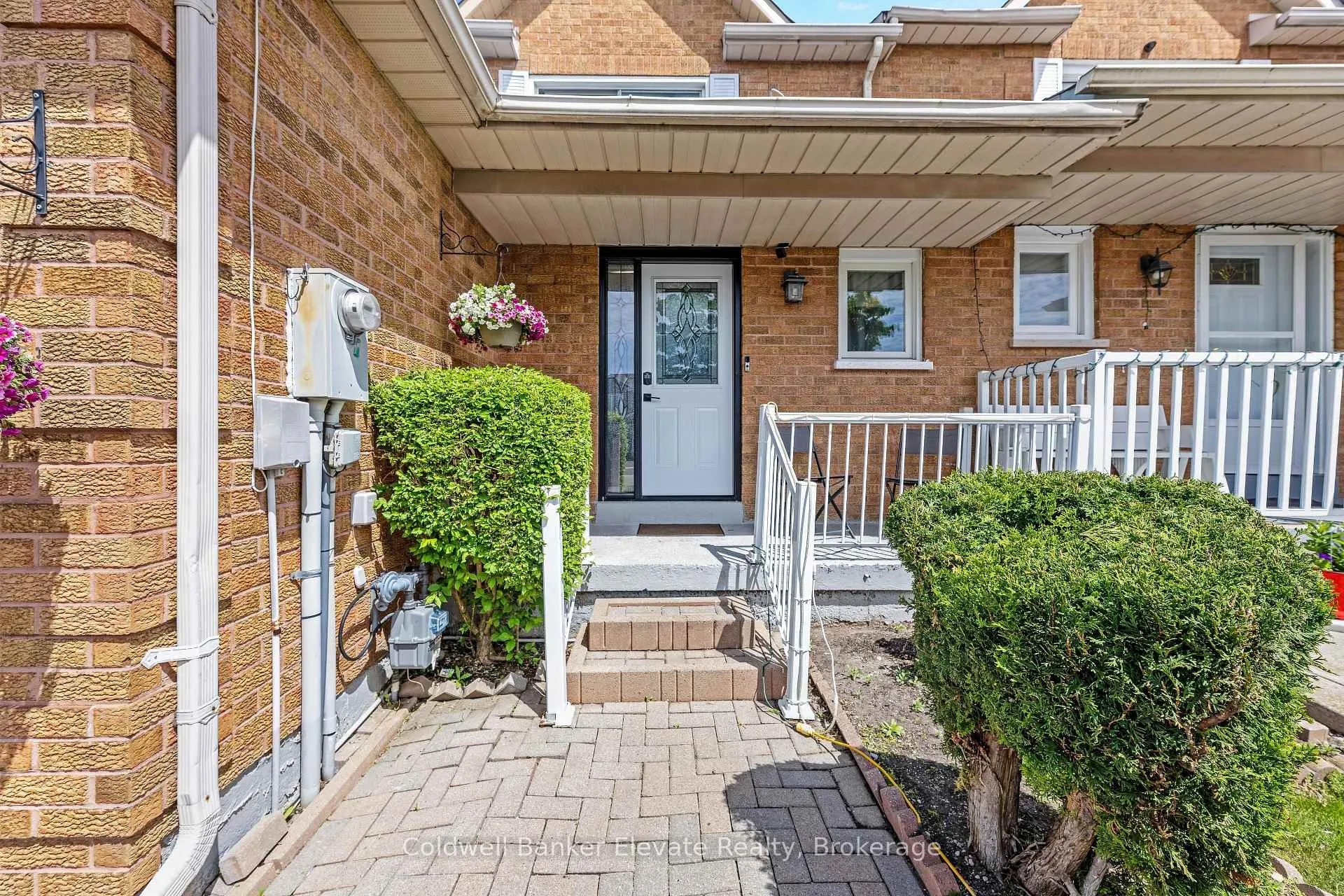 Photo 5 of 51 Acadian Heights, Brampton, Fletcher's Creek South — HOMEH