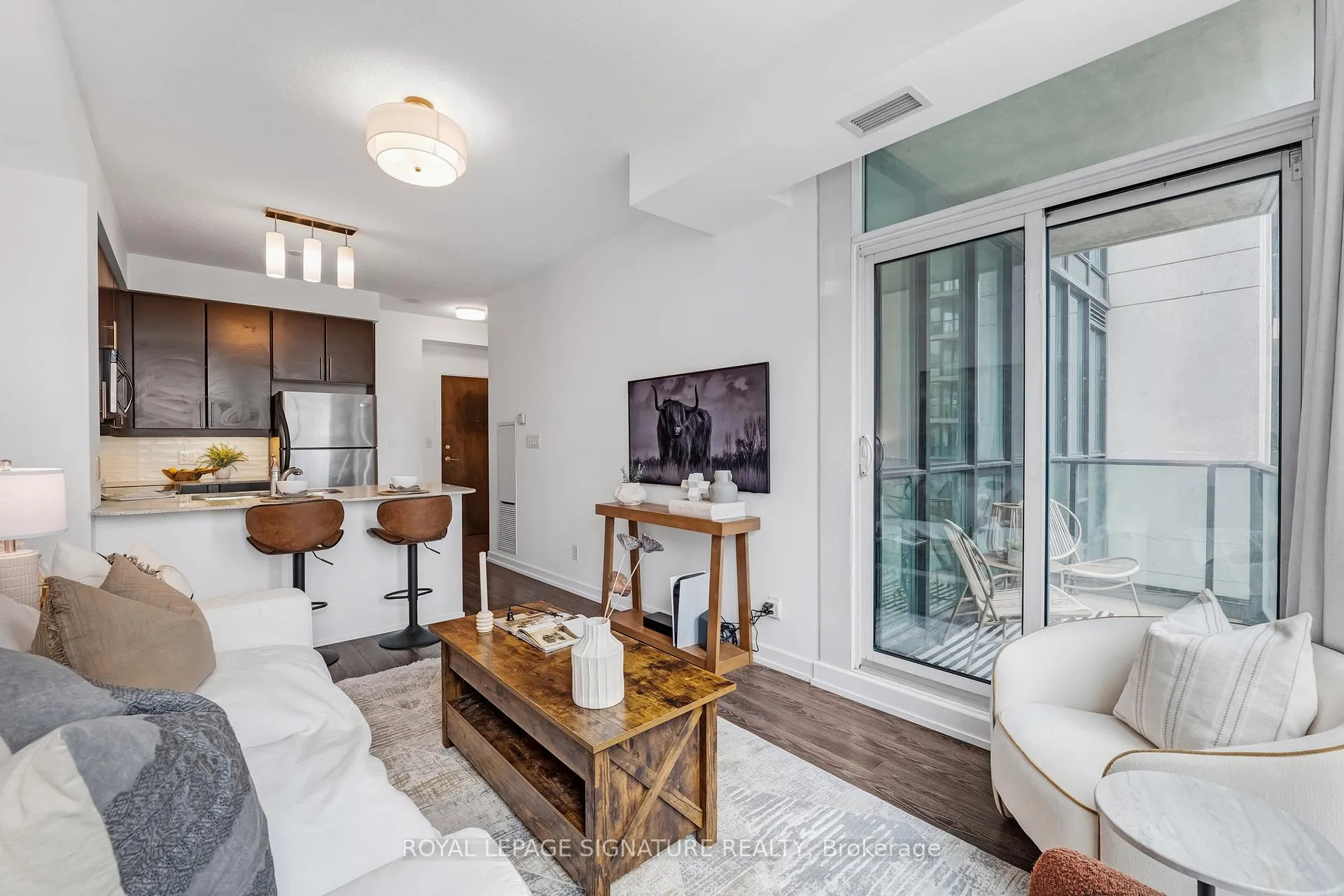 Photo 6 of Unit 1801, 18 Harbour Street, Toronto, Waterfront Communities — HOMEH
