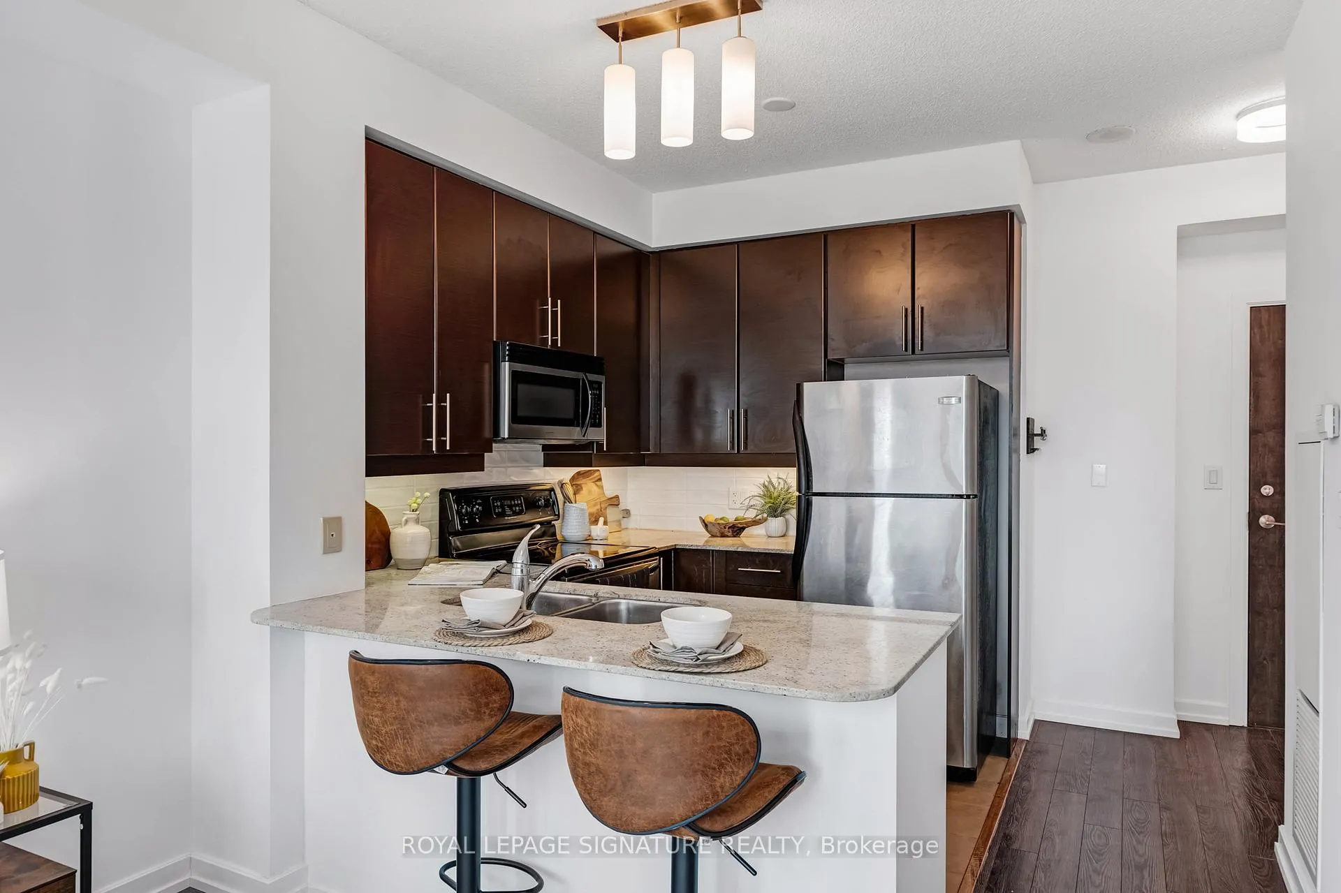 Photo 8 of Unit 1801, 18 Harbour Street, Toronto, Waterfront Communities — HOMEH