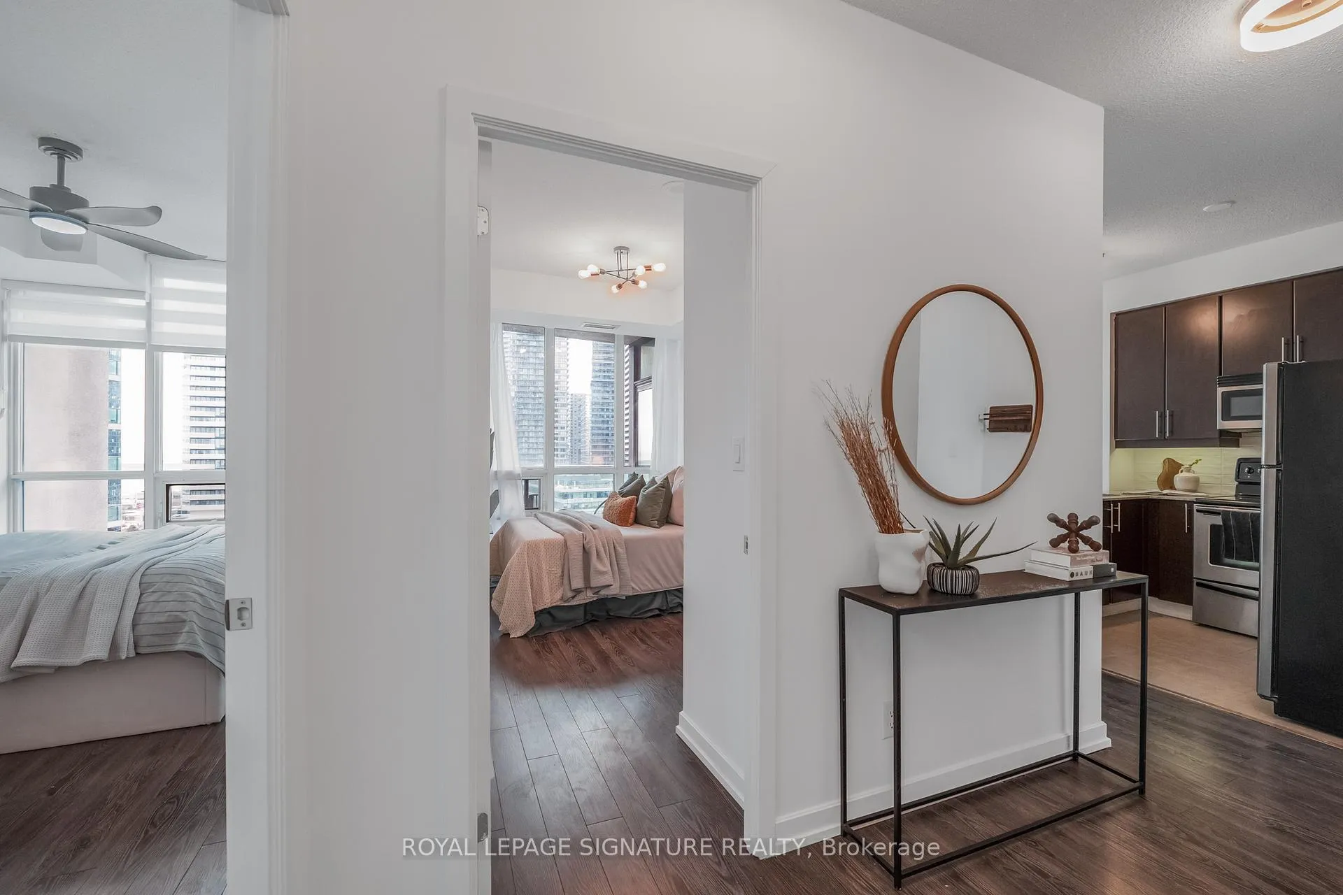 Photo 13 of Unit 1801, 18 Harbour Street, Toronto, Waterfront Communities — HOMEH