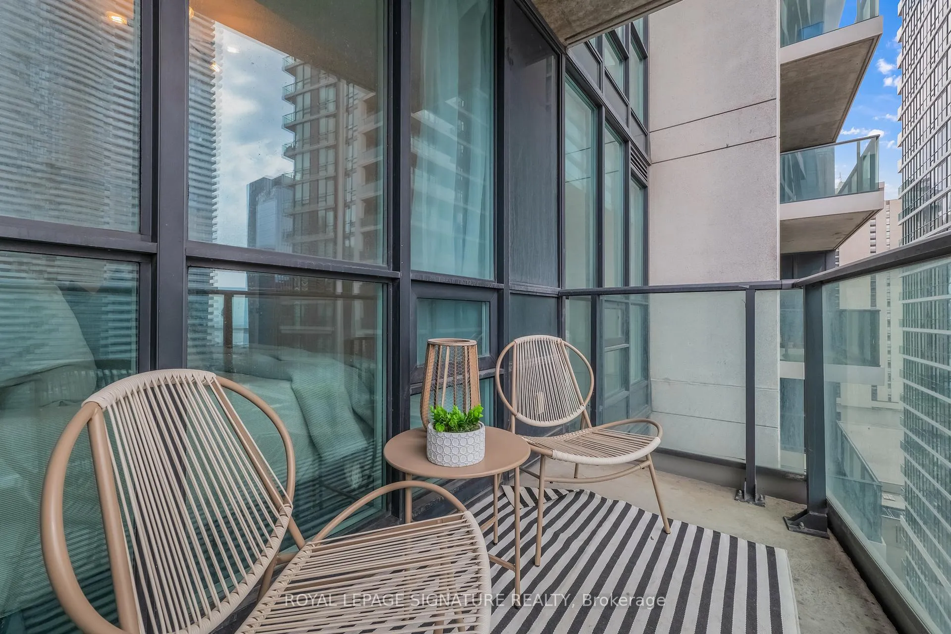 Photo 25 of Unit 1801, 18 Harbour Street, Toronto, Waterfront Communities — HOMEH