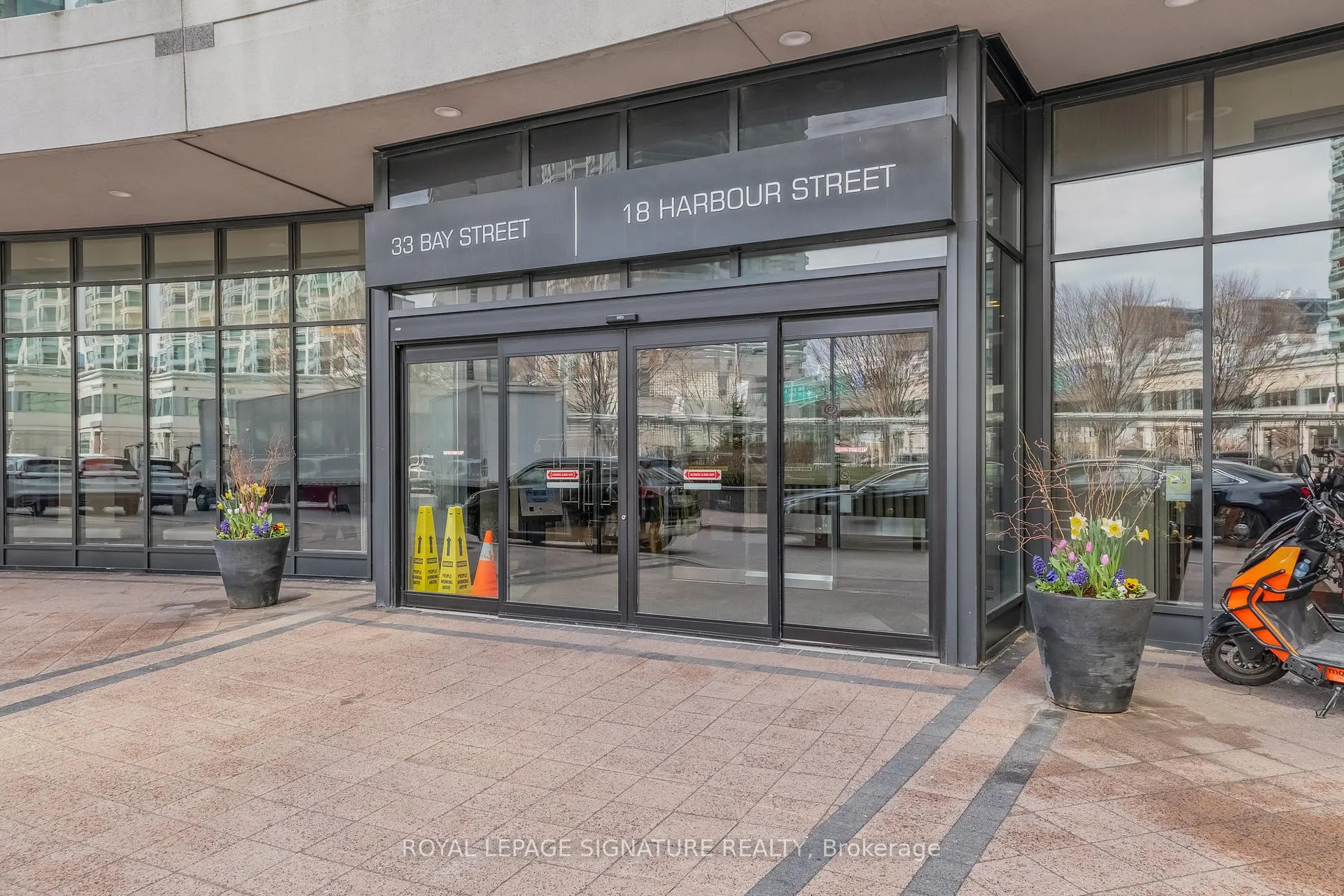 Photo 33 of Unit 1801, 18 Harbour Street, Toronto, Waterfront Communities — HOMEH
