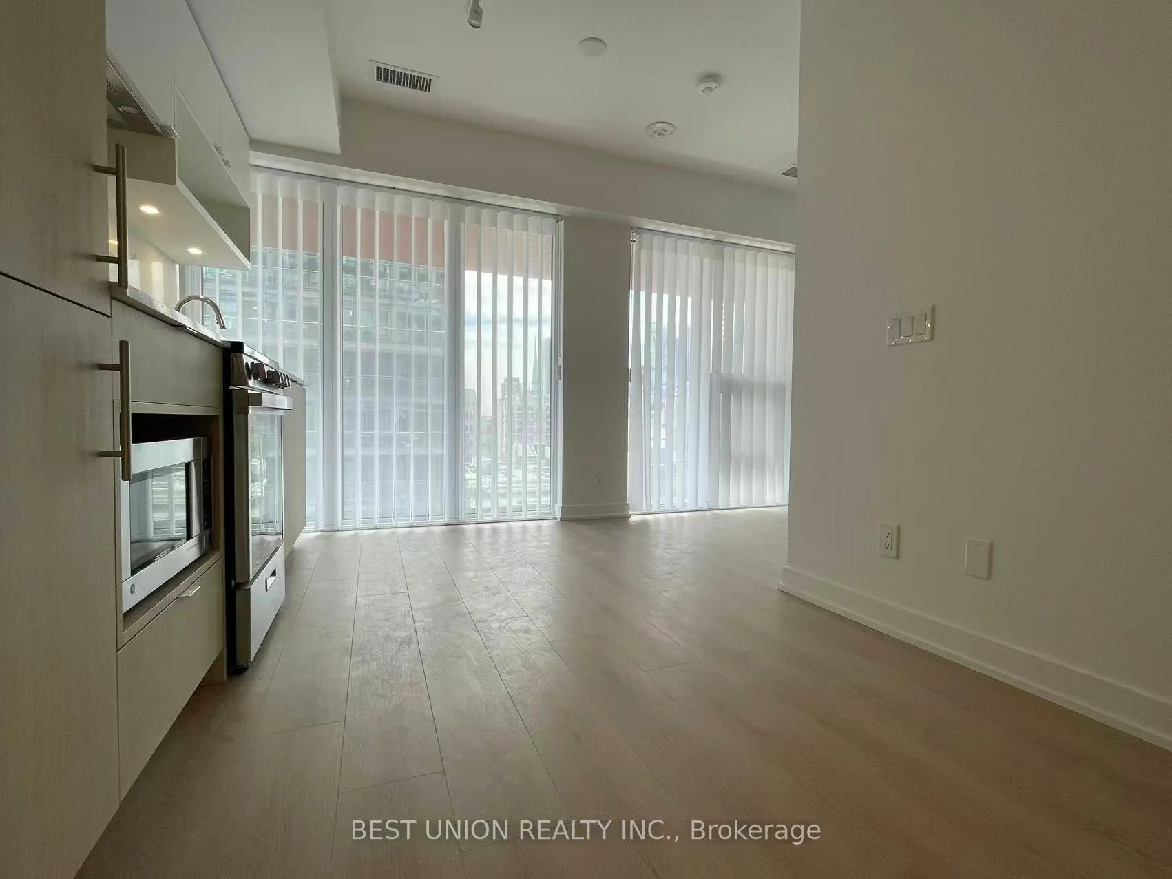 Photo 7 of Unit 1007, 100 Queen Street E, Toronto, Church-Yonge Corridor — HOMEH