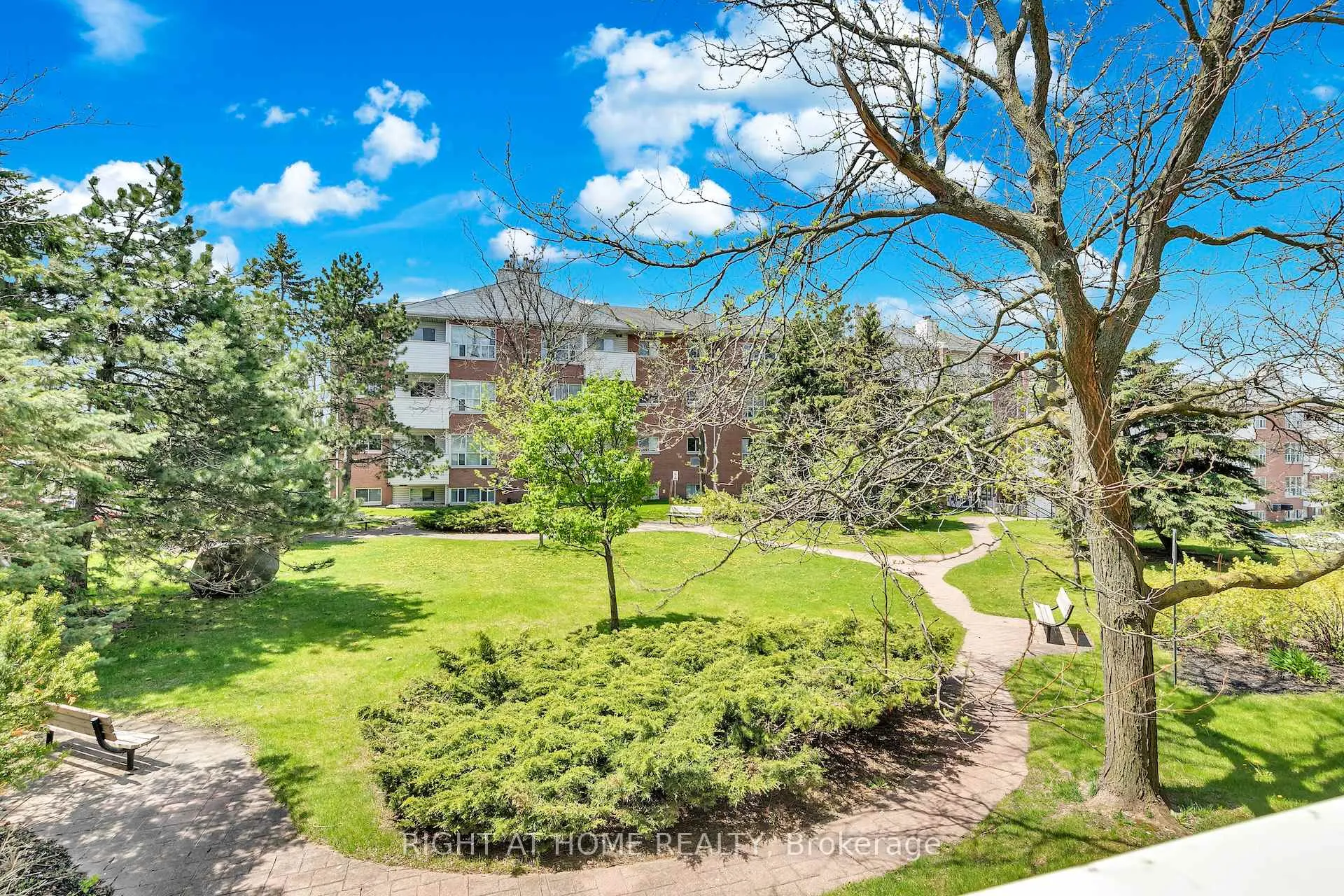 Front of Unit 212, 126 Bell Farm Road
