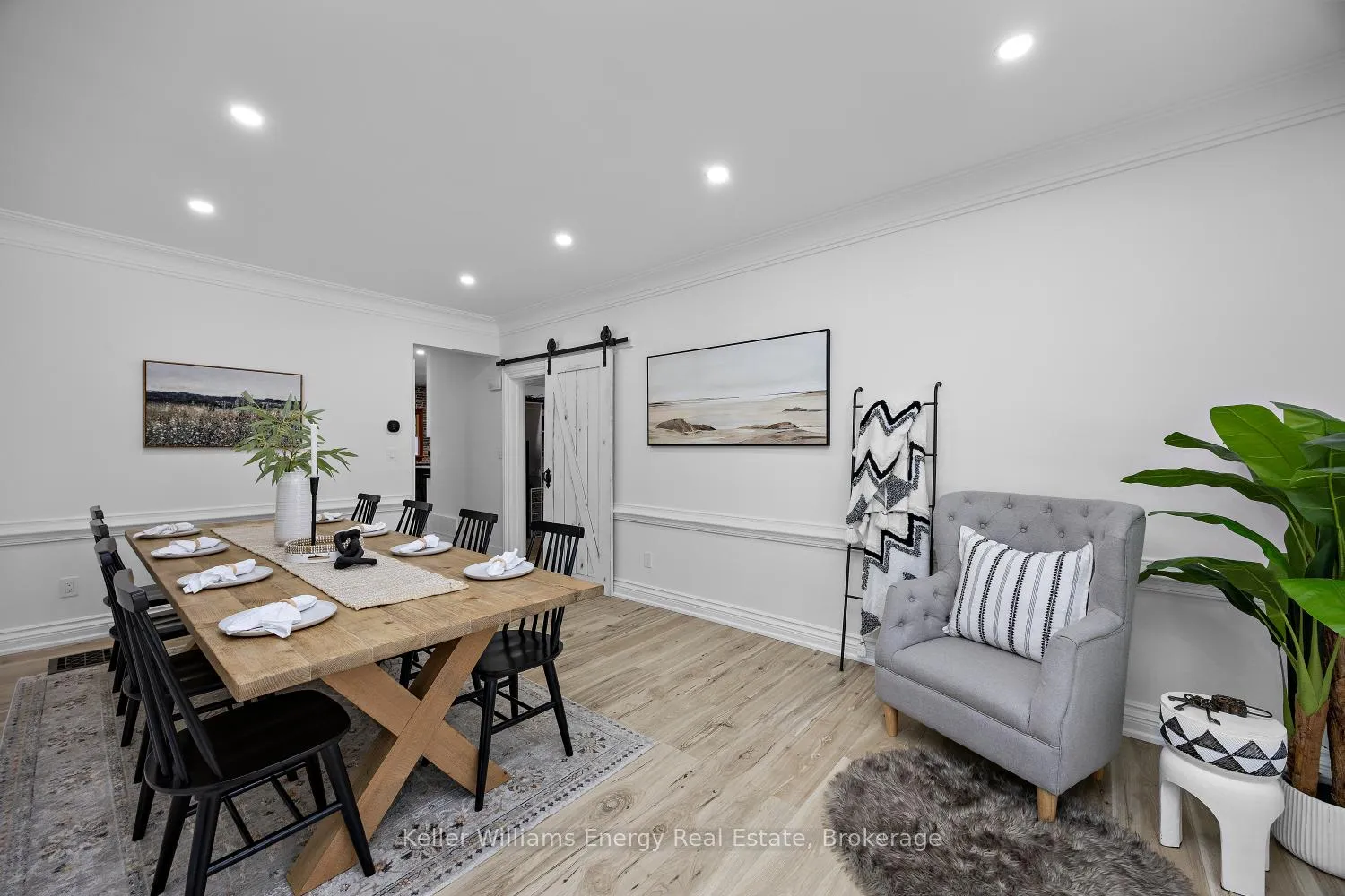 Photo 7 of 83 Cassels Road E, Whitby, Brooklin — HOMEH