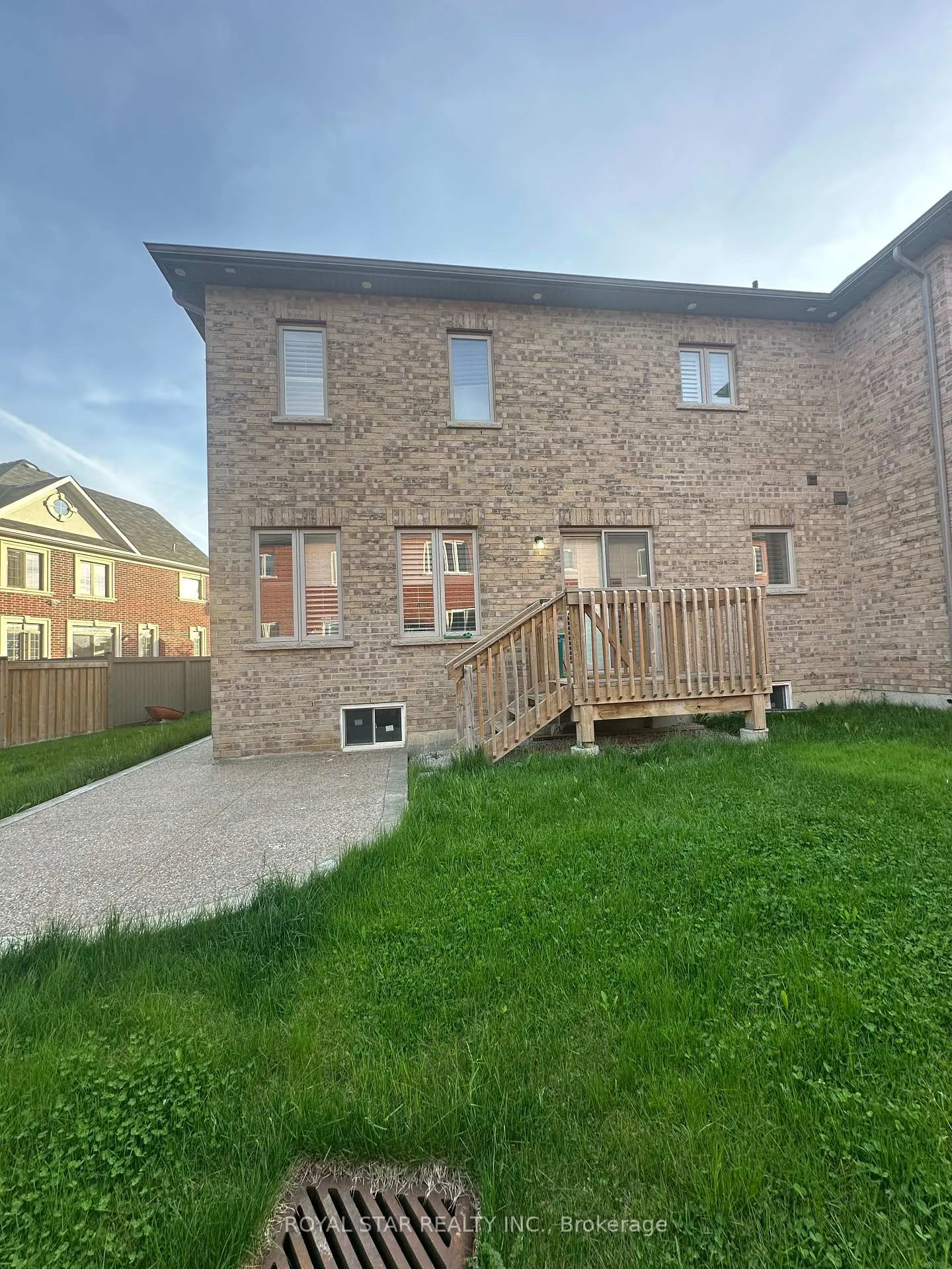 Photo 2 of 3 Cohoe Street, Brampton, Northwest Brampton — HOMEH