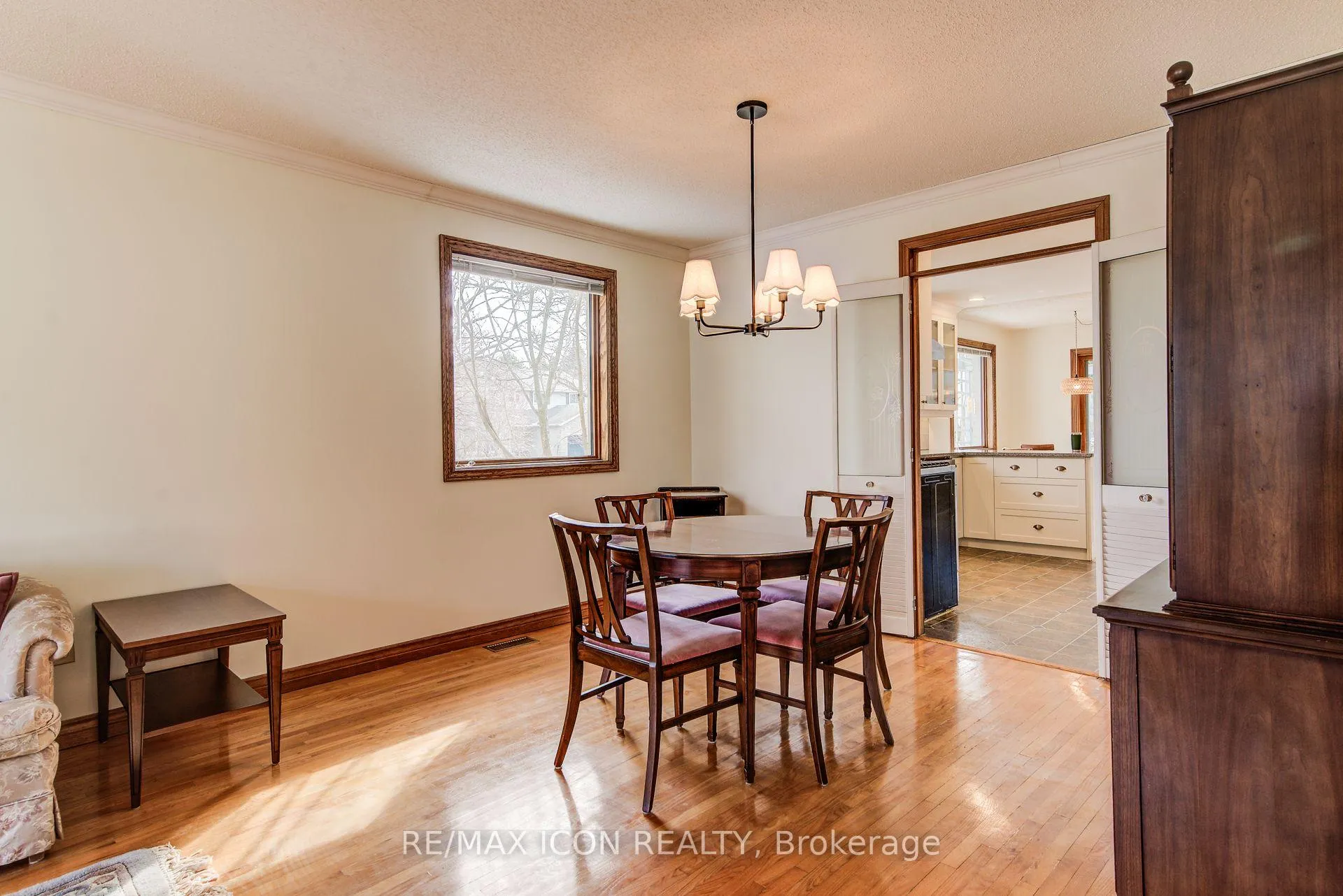 Photo 5 of 458 Winston Boulevard, Cambridge — HOMEH