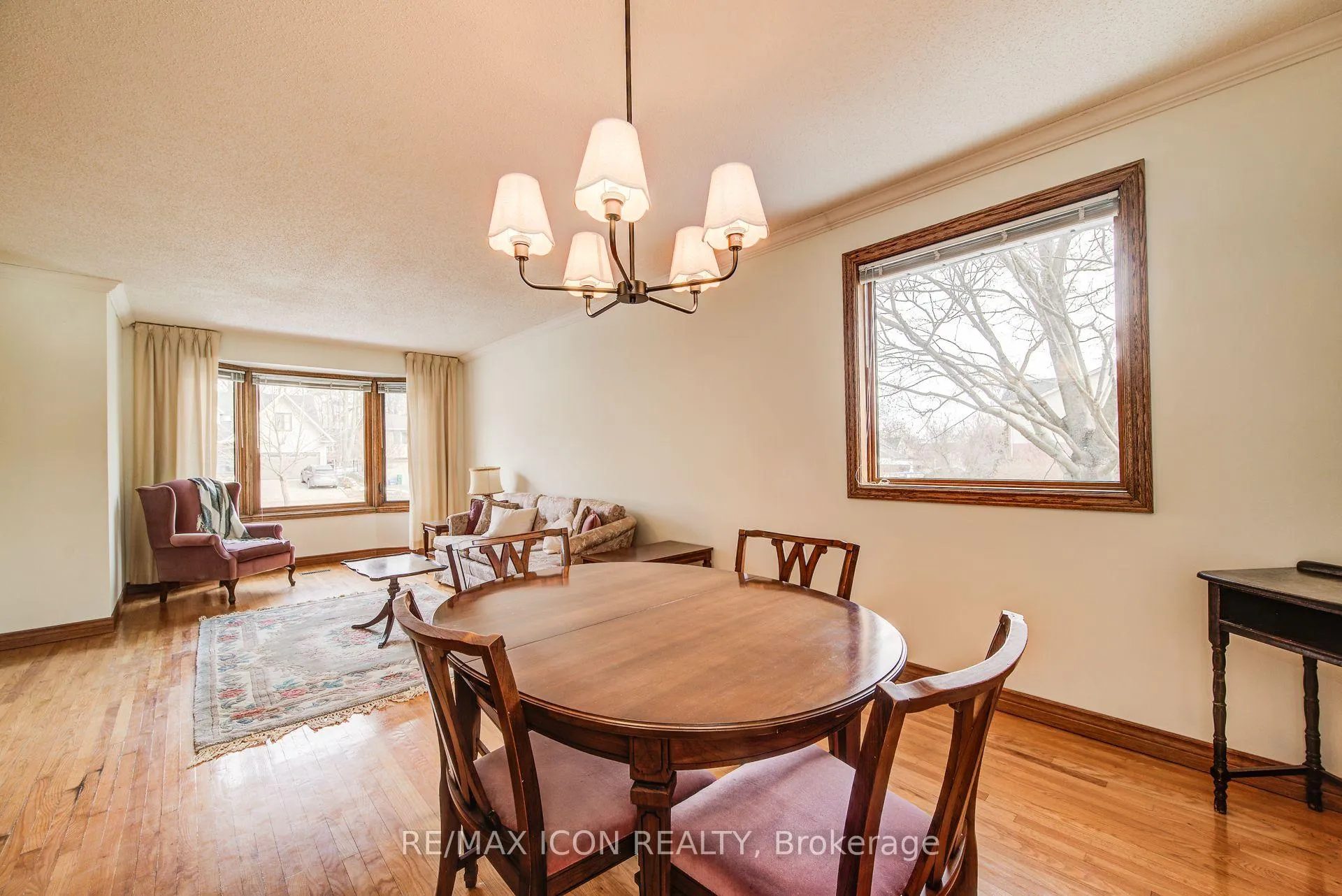 Photo 11 of 458 Winston Boulevard, Cambridge — HOMEH