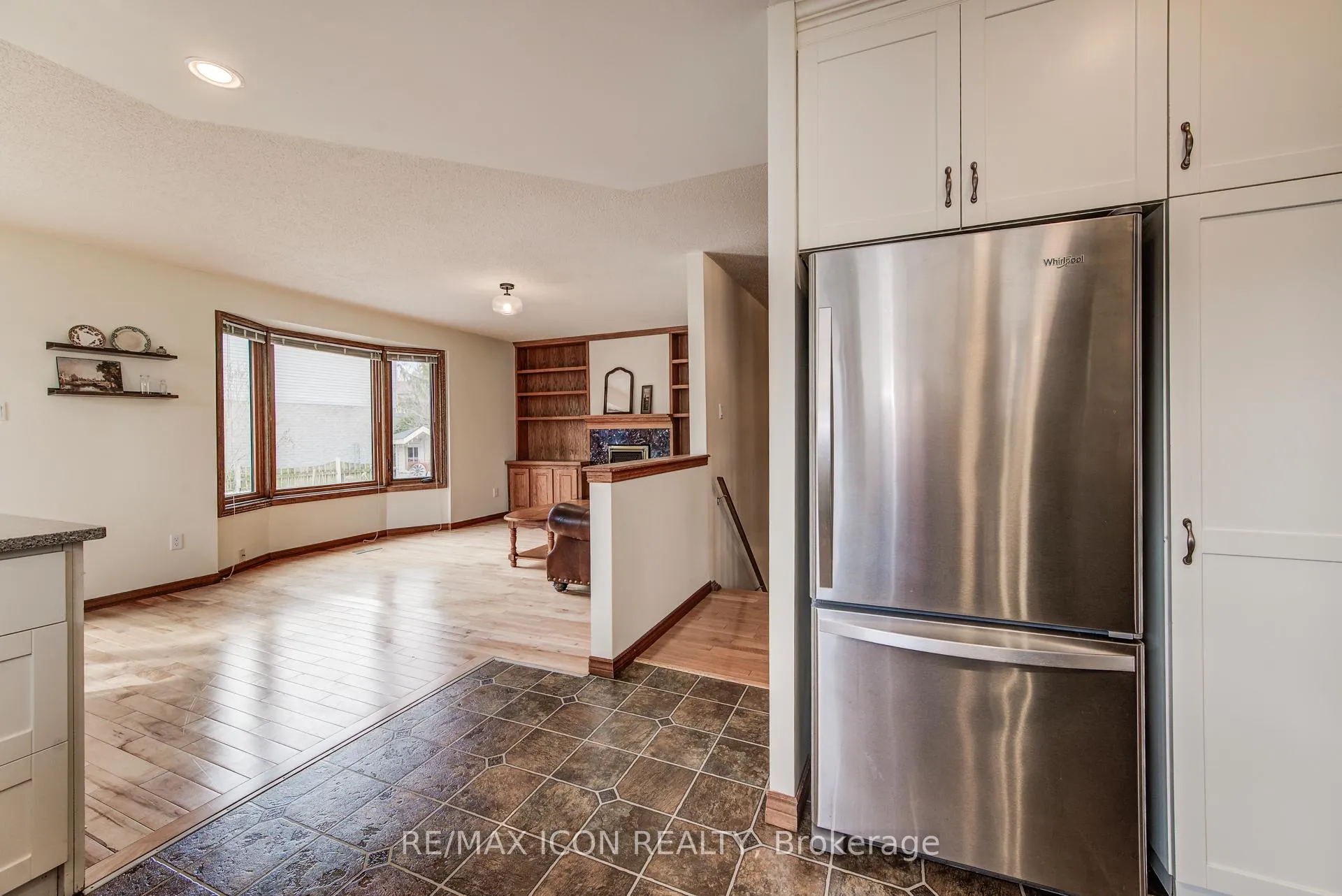 Photo 14 of 458 Winston Boulevard, Cambridge — HOMEH