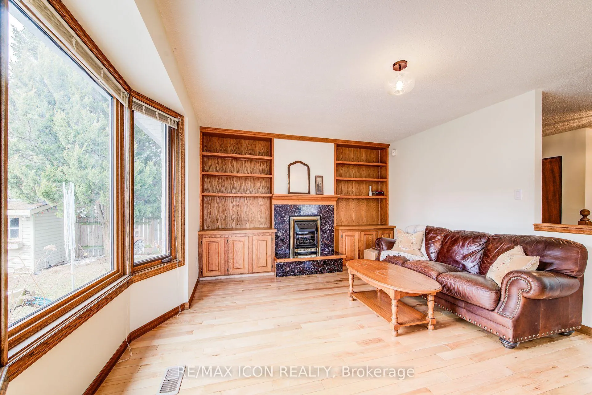 Photo 20 of 458 Winston Boulevard, Cambridge — HOMEH