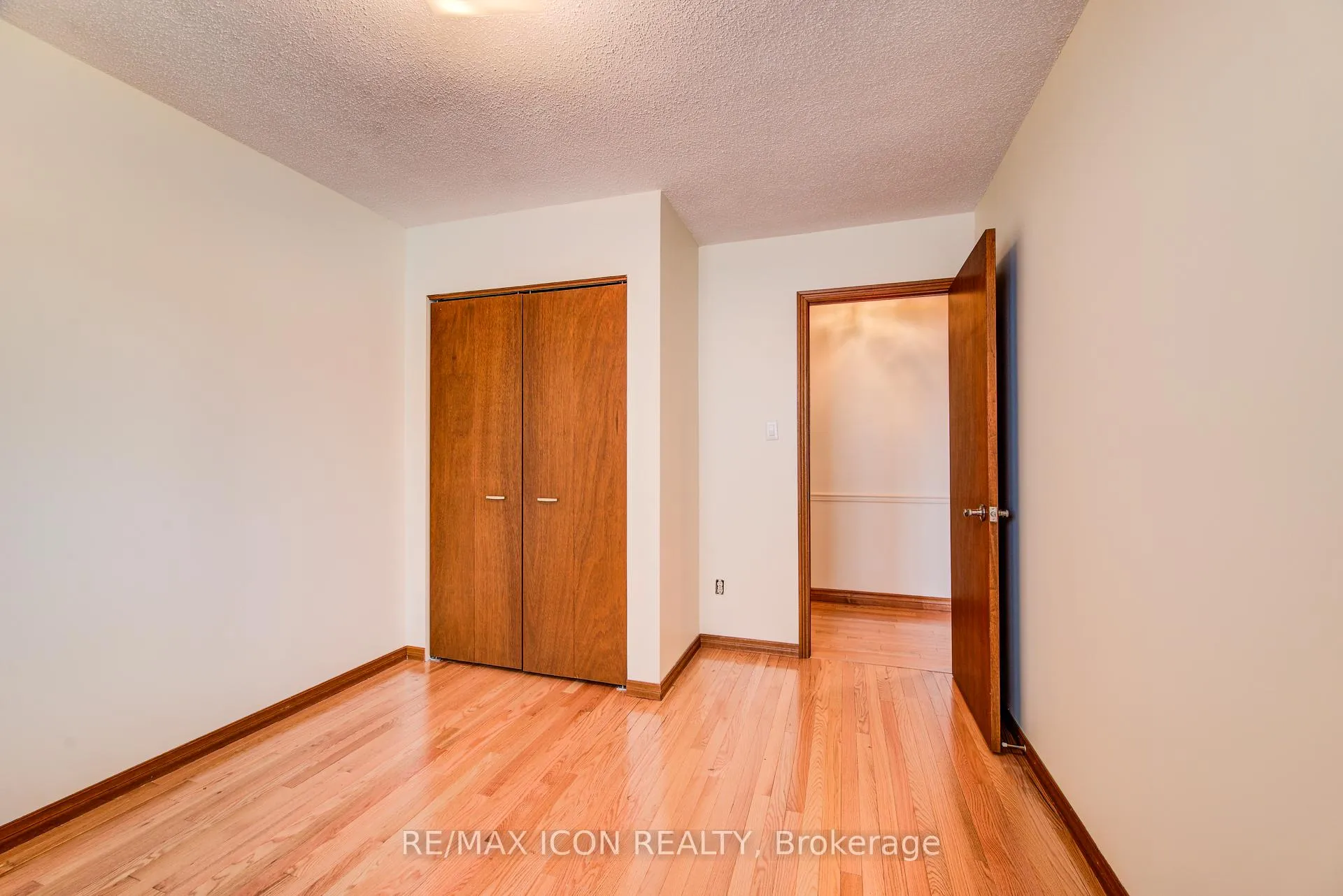 Photo 31 of 458 Winston Boulevard, Cambridge — HOMEH