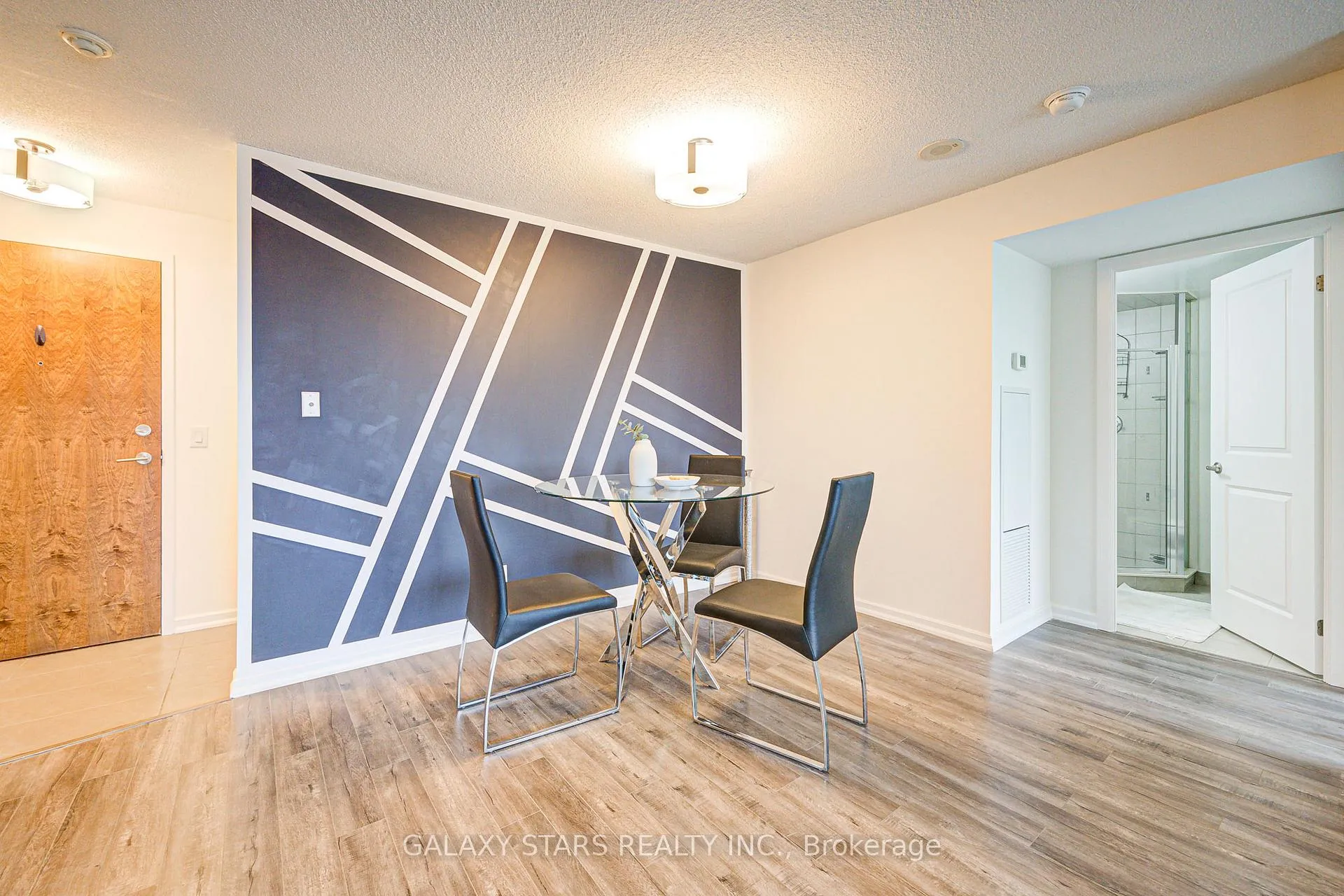 Photo 10 of Unit 1012, 1235 Bayly Street, Pickering, Bay Ridges — HOMEH