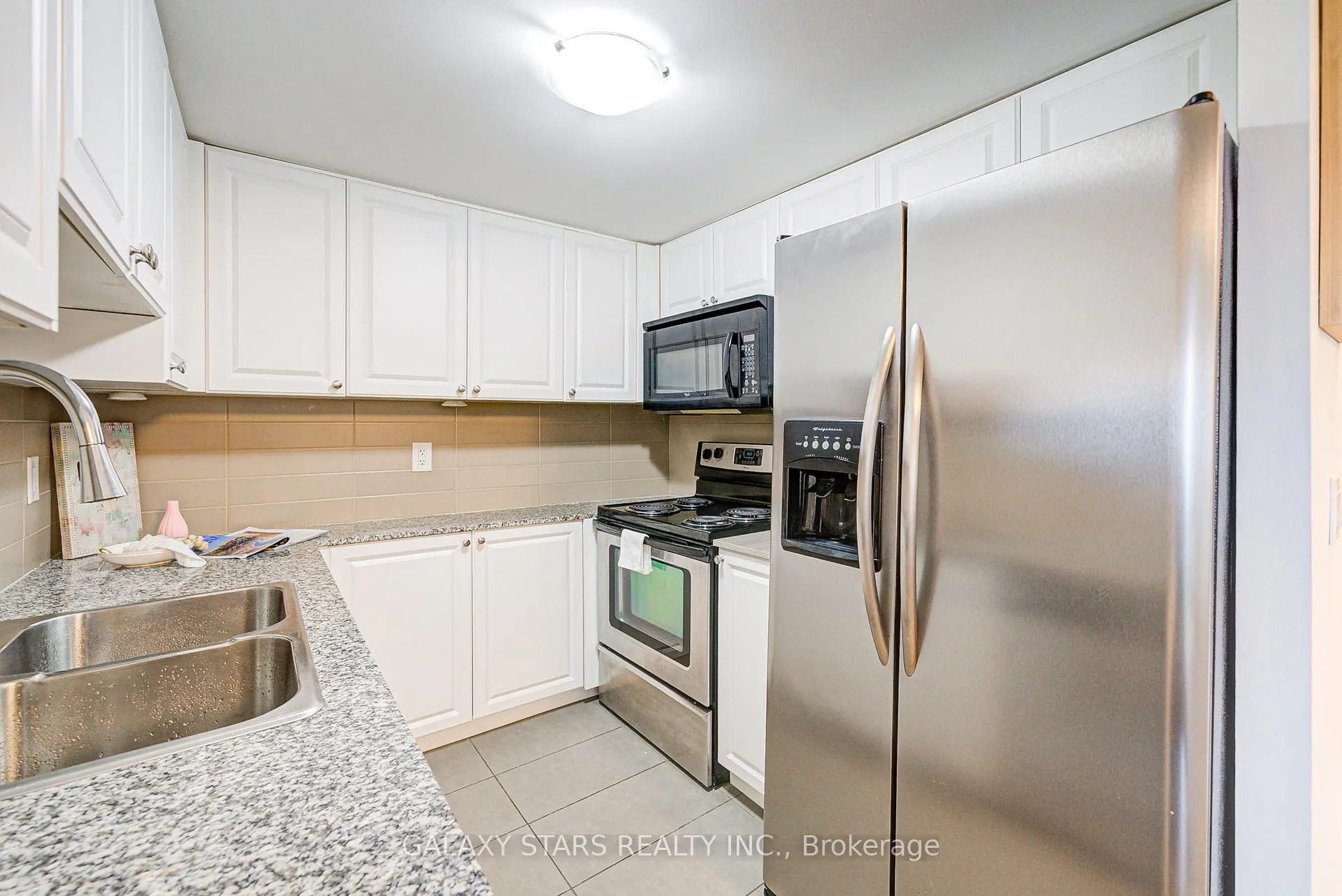 Photo 11 of Unit 1012, 1235 Bayly Street, Pickering, Bay Ridges — HOMEH